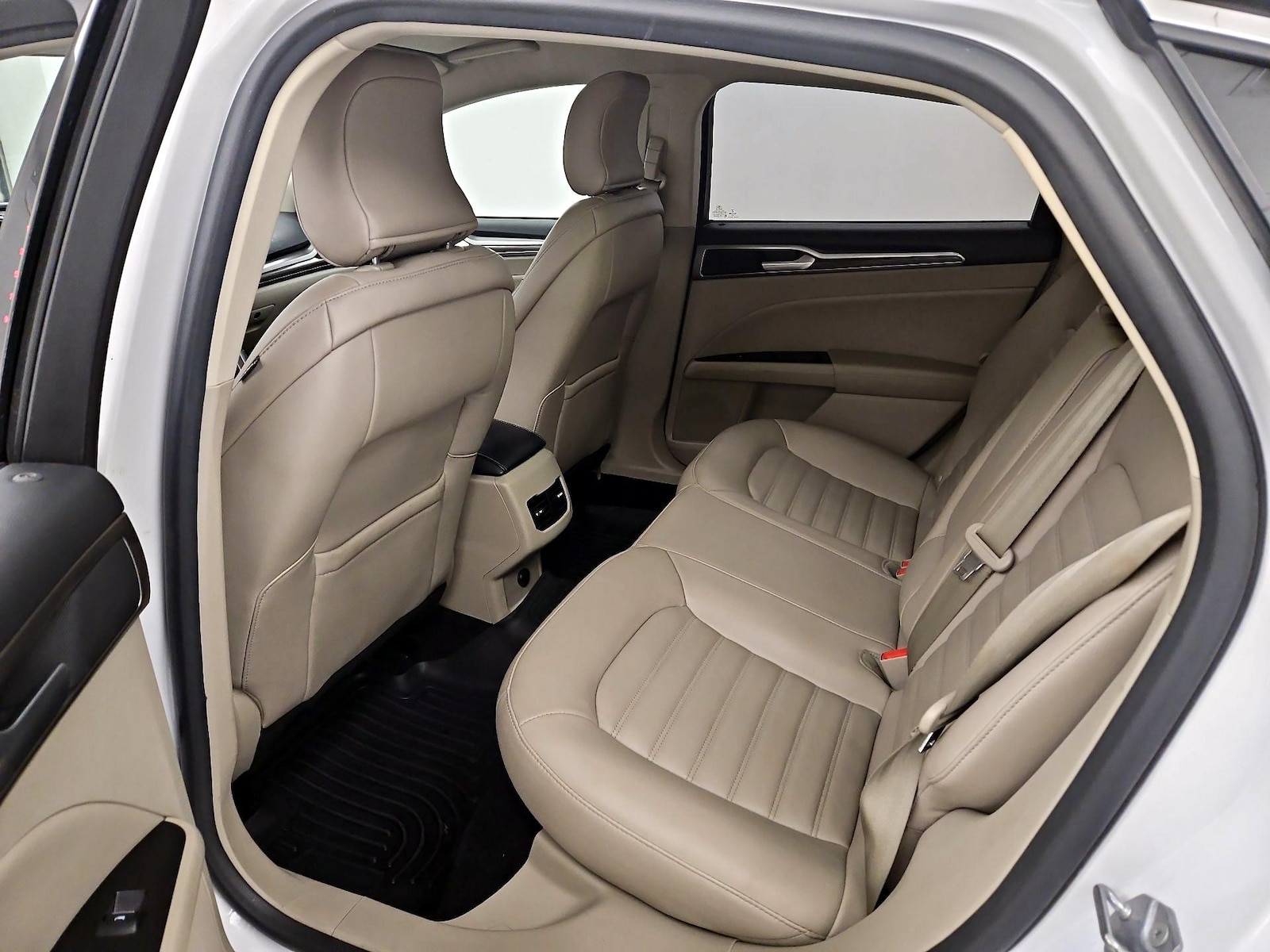 2017 Ford Fusion SE - Photo 19