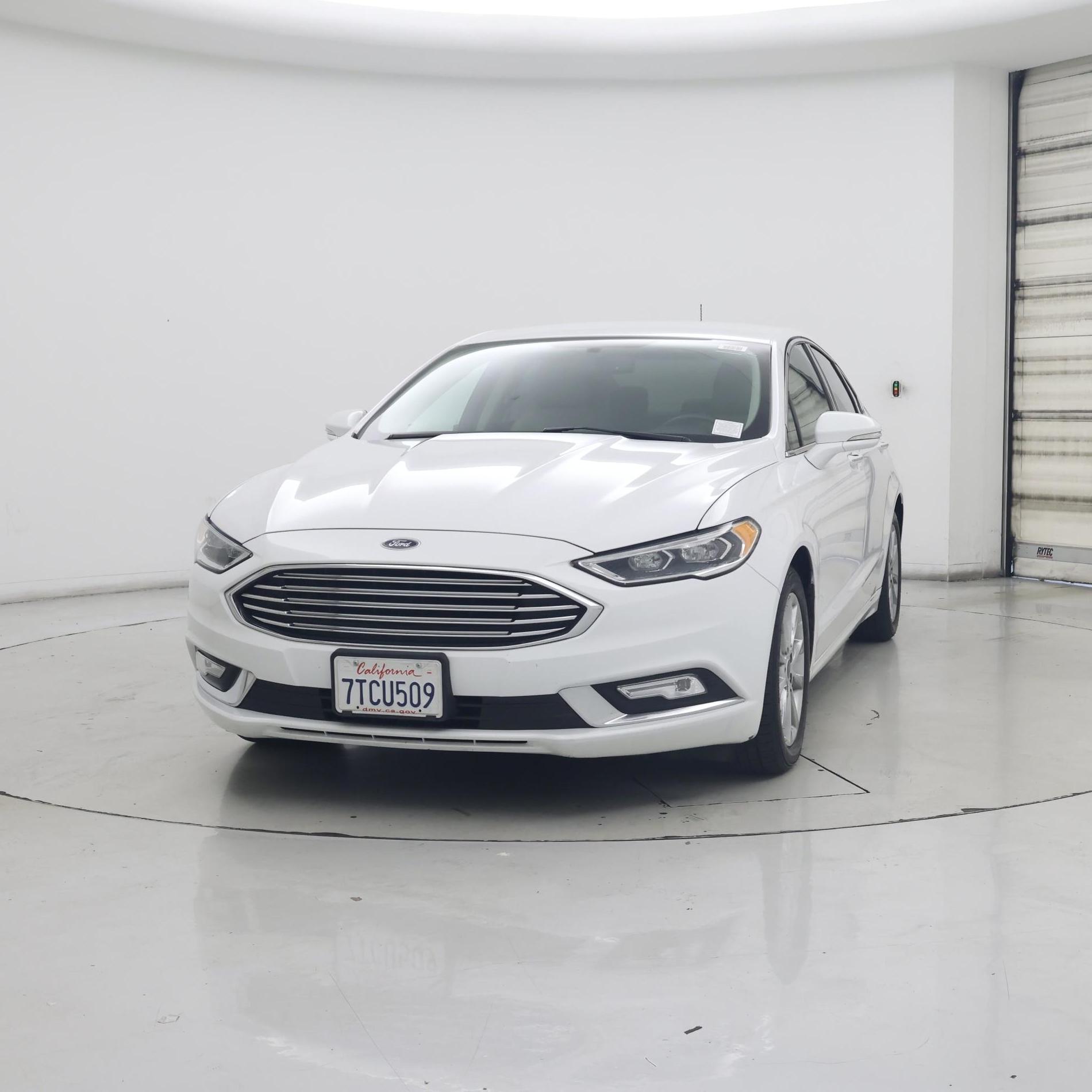 Thumbnail: 2017 Ford Fusion - 4