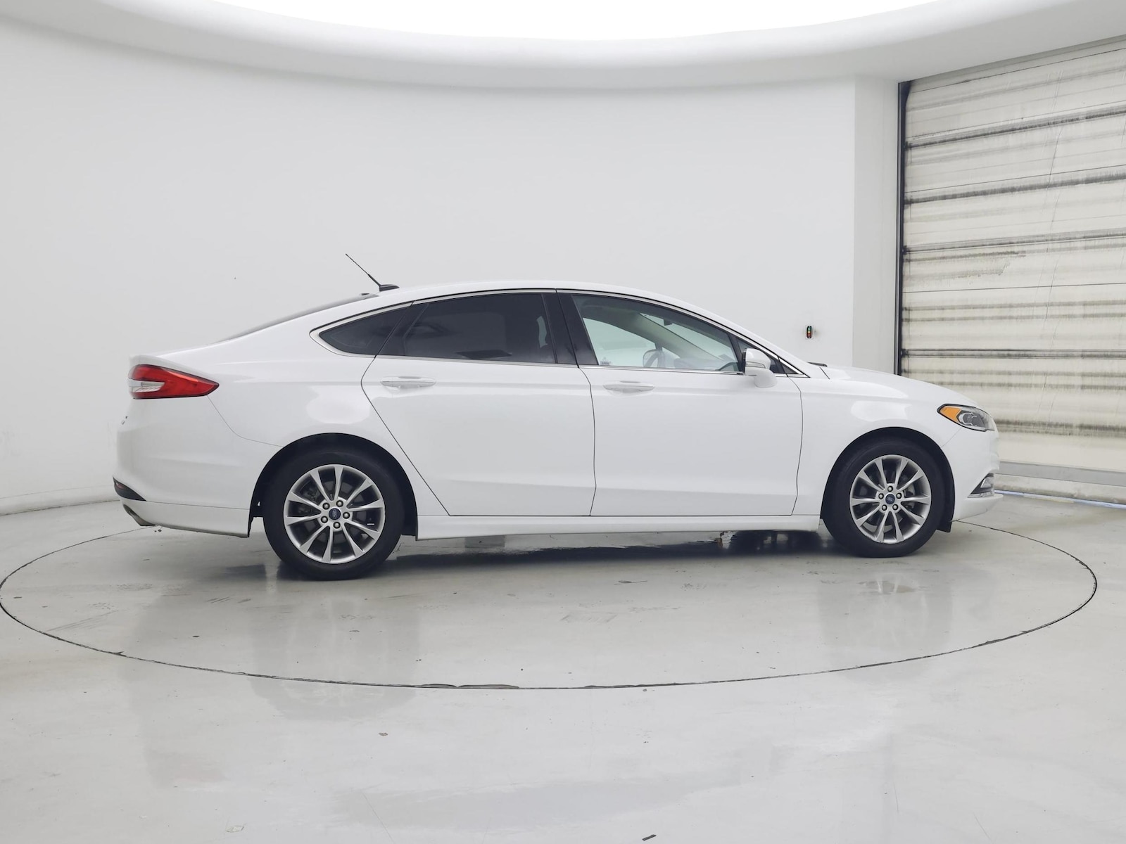 2017 Ford Fusion SE - Photo 8