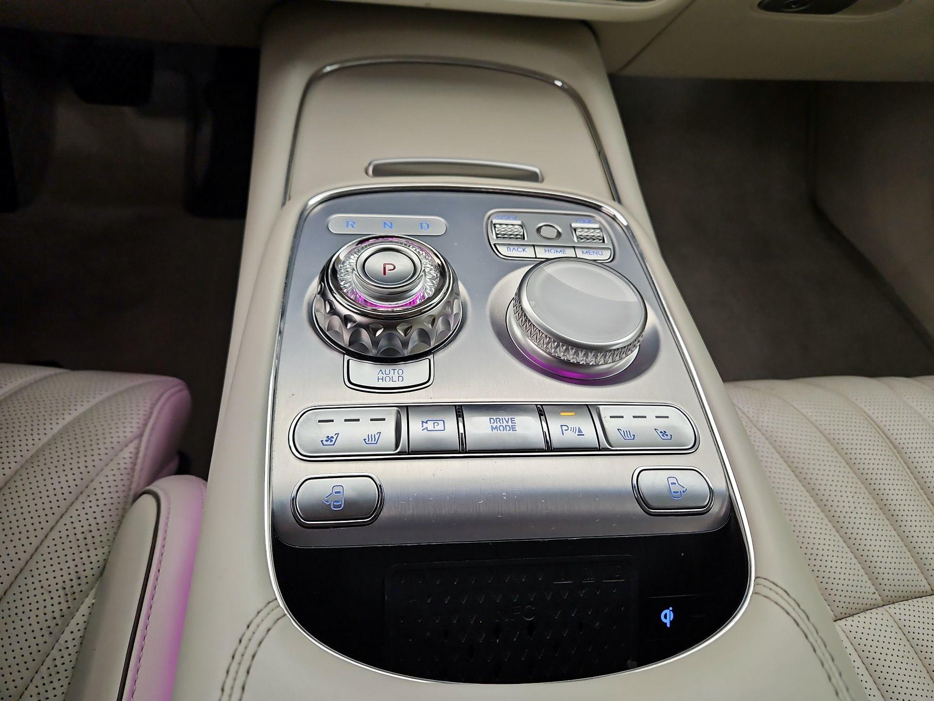 Thumbnail: 2023 Genesis G90 - 18