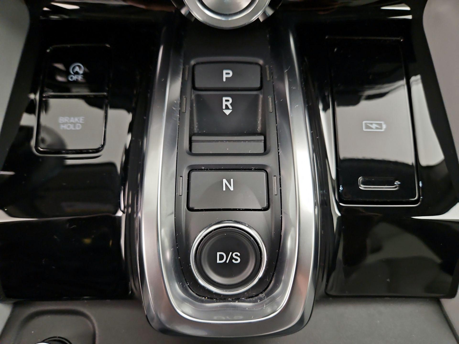 Thumbnail: 2025 Acura MDX - 17