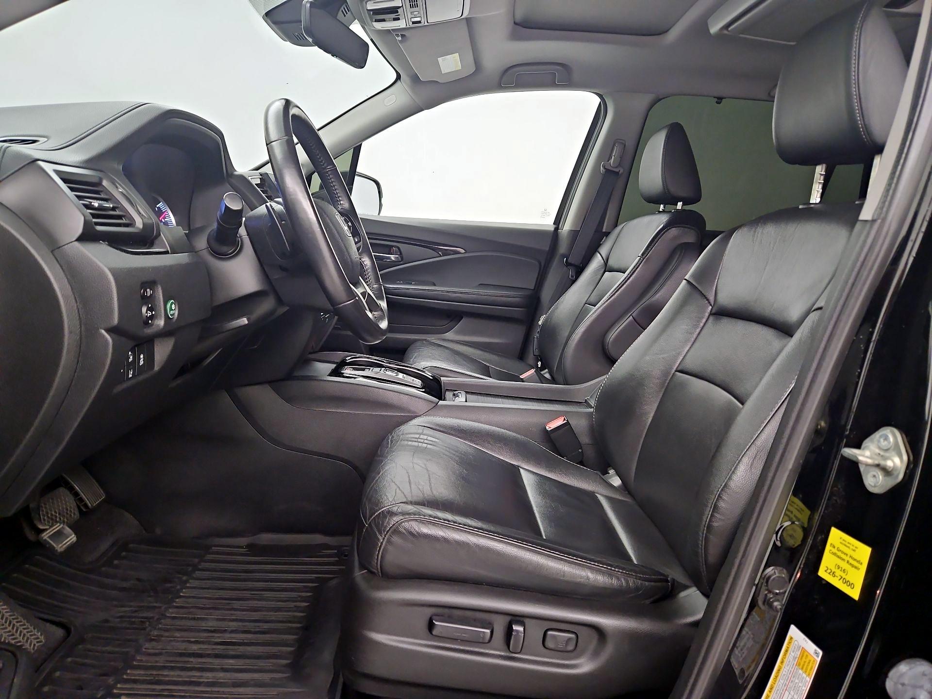 Thumbnail: 2020 Honda Pilot - 11
