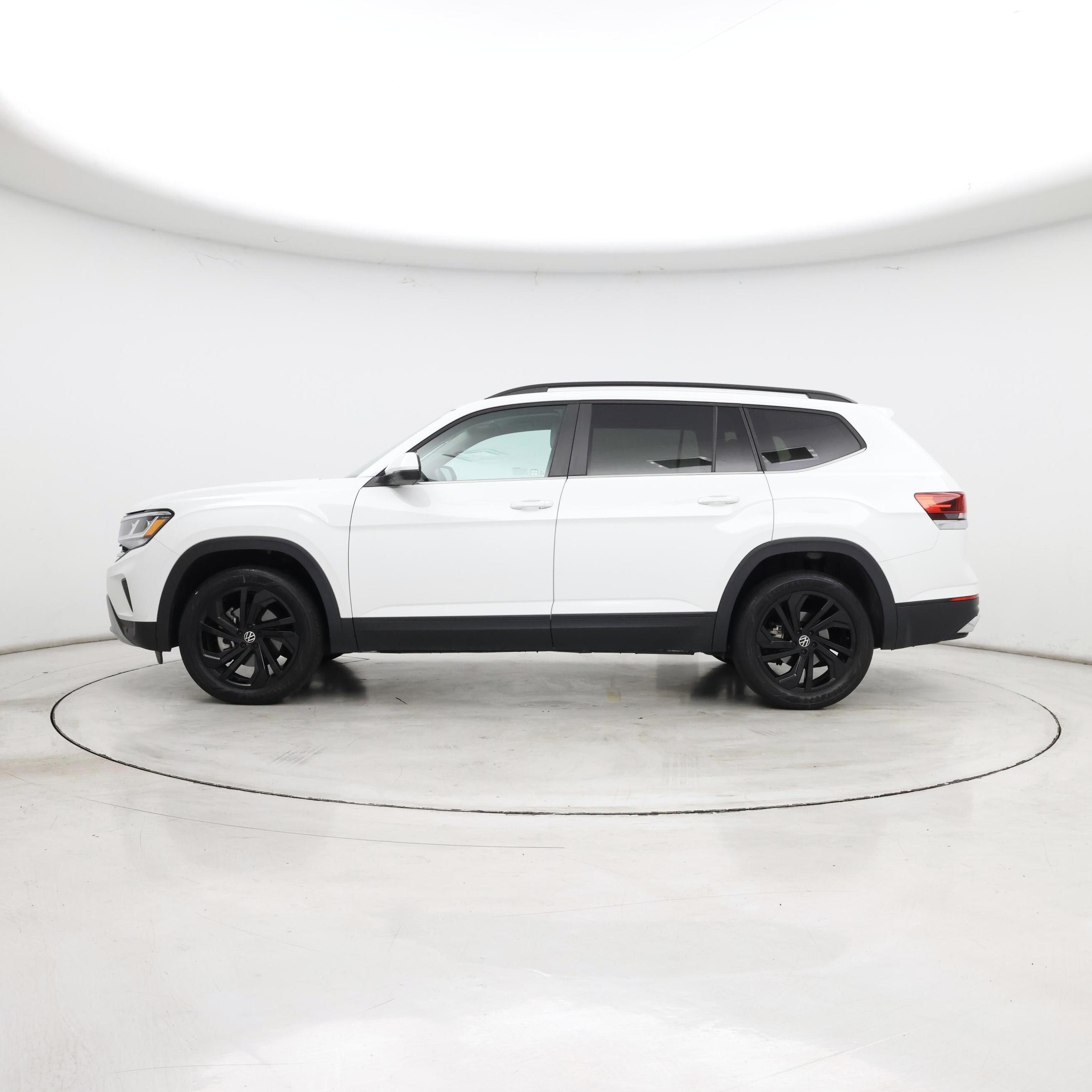 Thumbnail: 2023 Volkswagen Atlas - 3