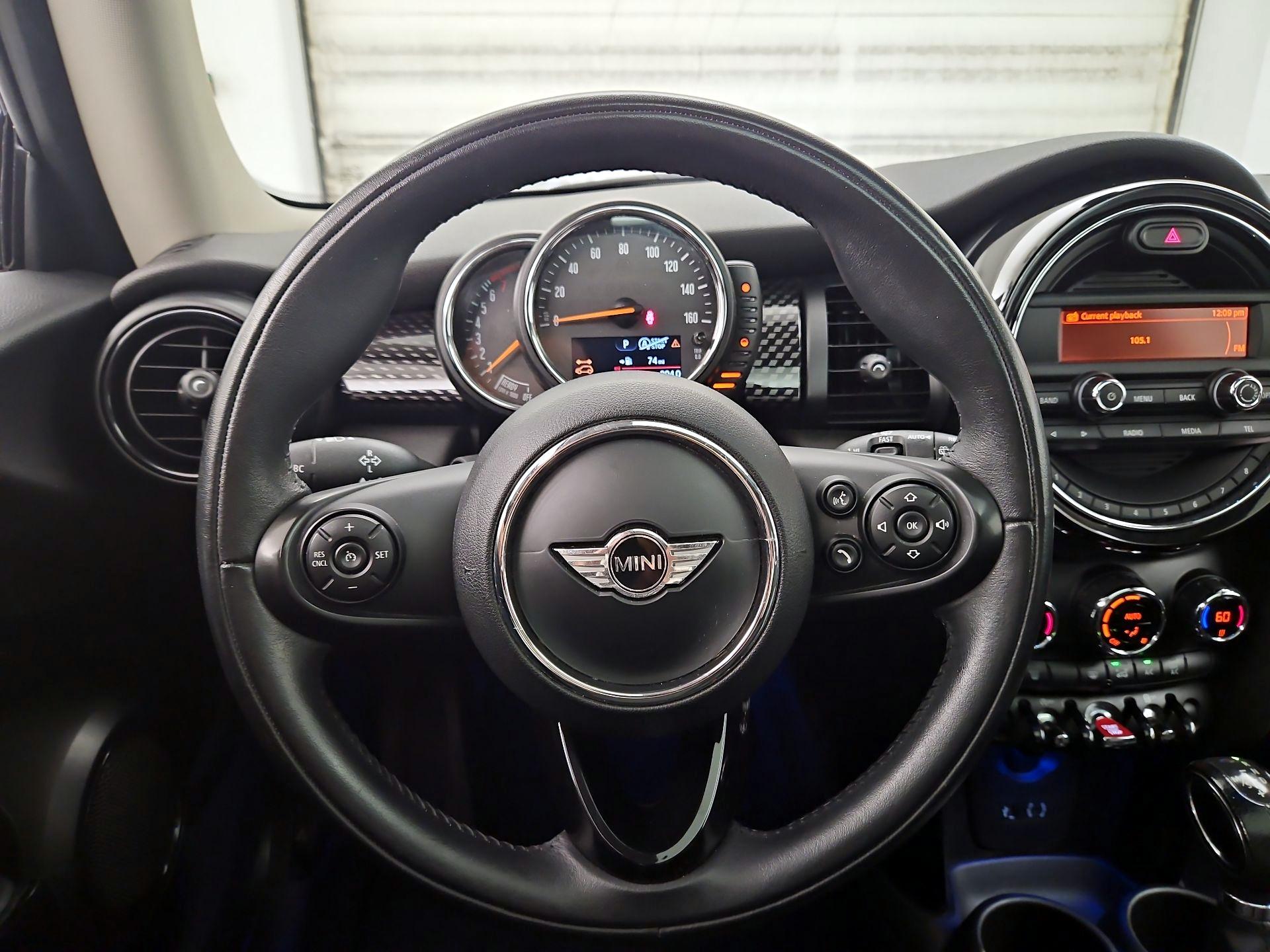 Thumbnail: 2016 MINI Cooper Hardtop - 10