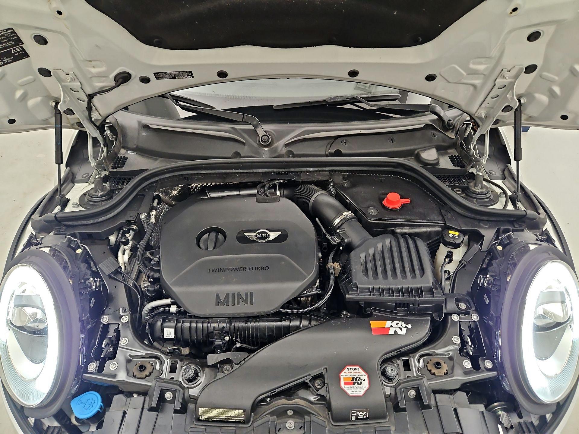 Thumbnail: 2016 MINI Cooper Hardtop - 18