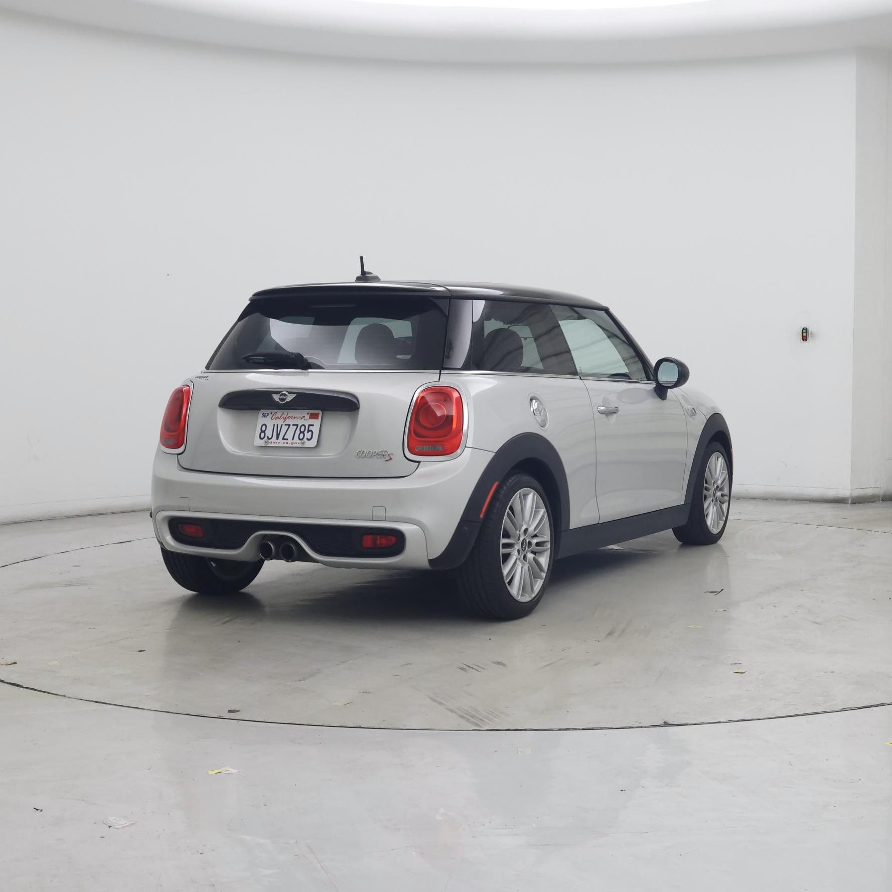 Thumbnail: 2016 MINI Cooper Hardtop - 8