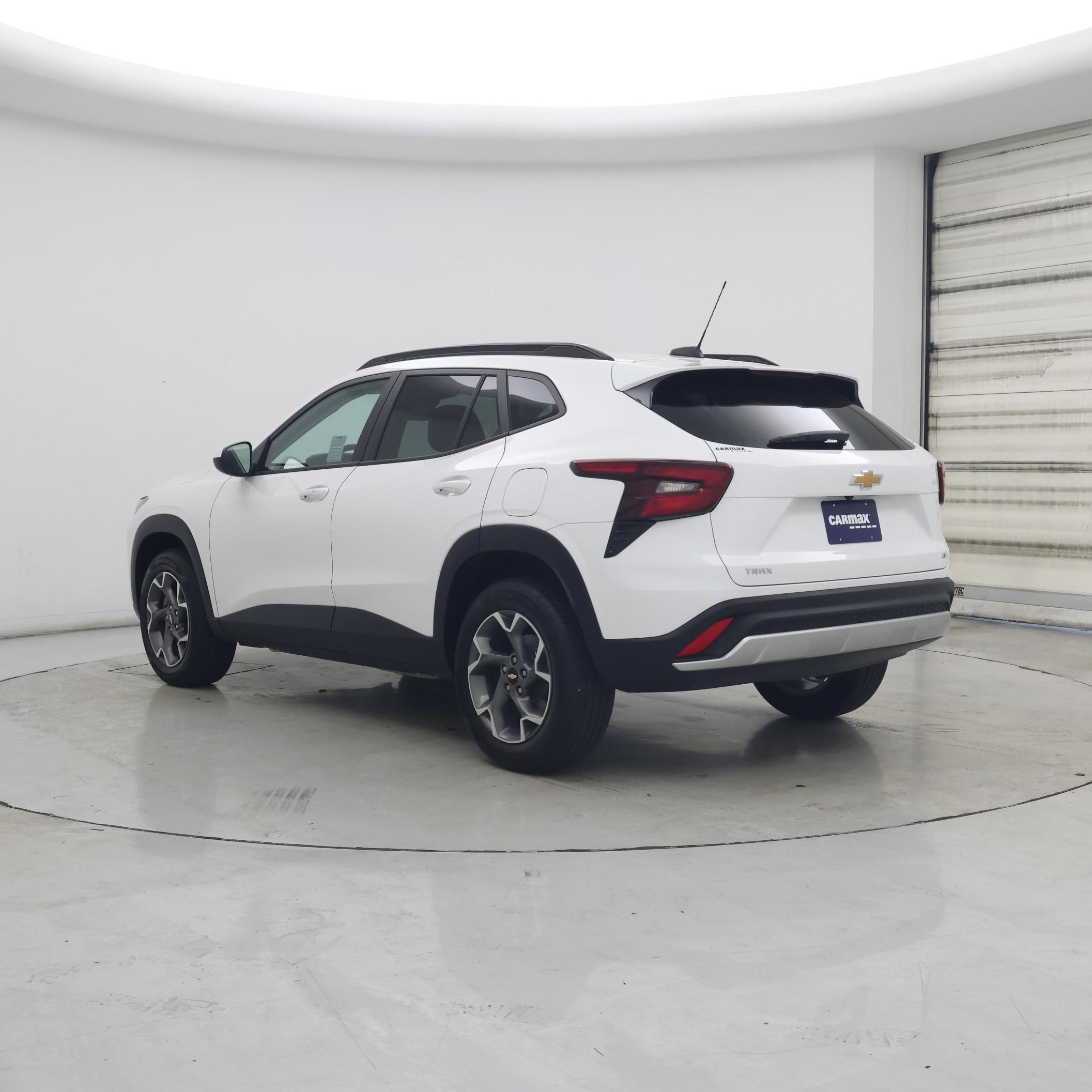 Thumbnail: 2025 Chevrolet Trax - 2