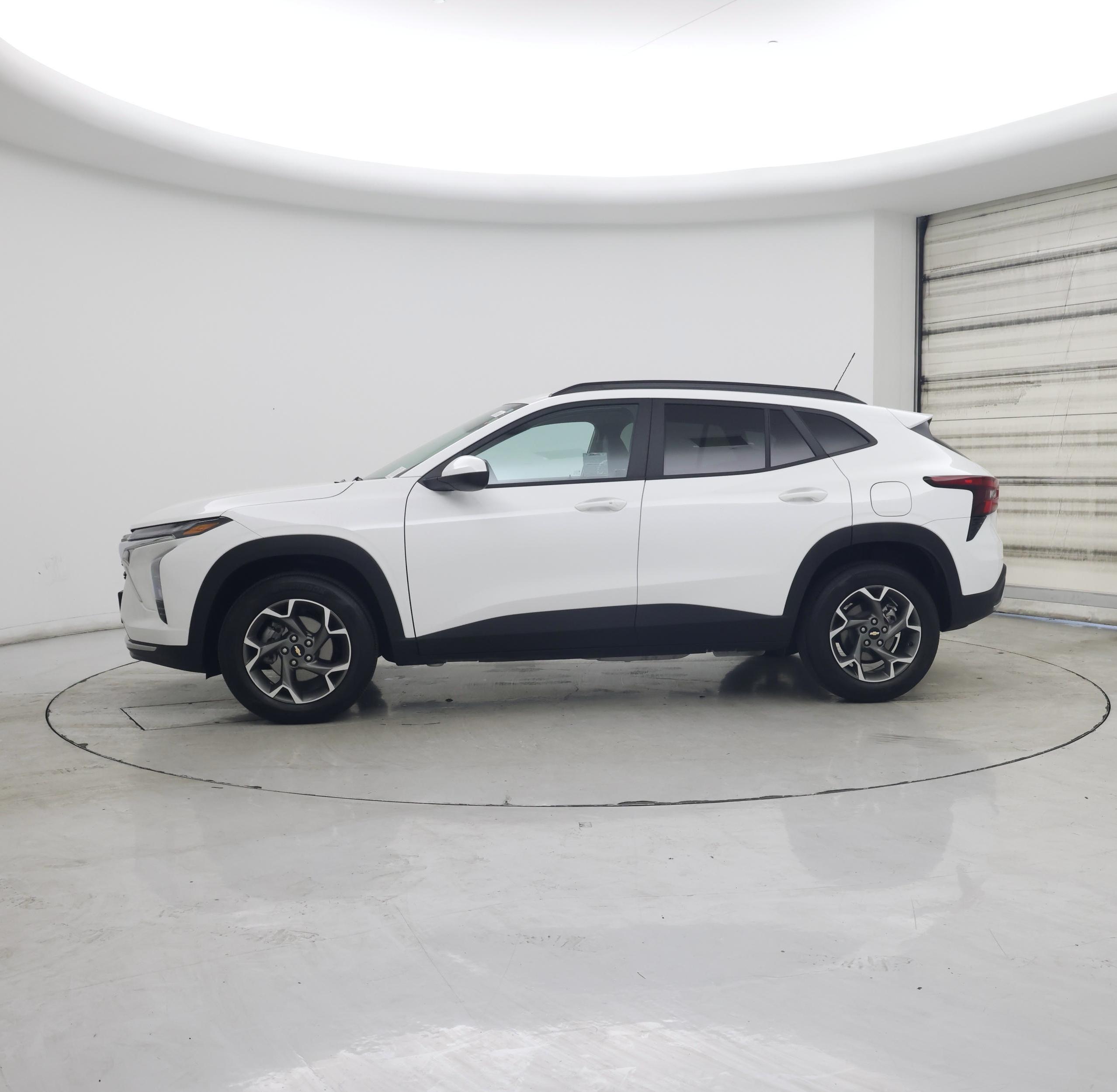 Thumbnail: 2025 Chevrolet Trax - 3