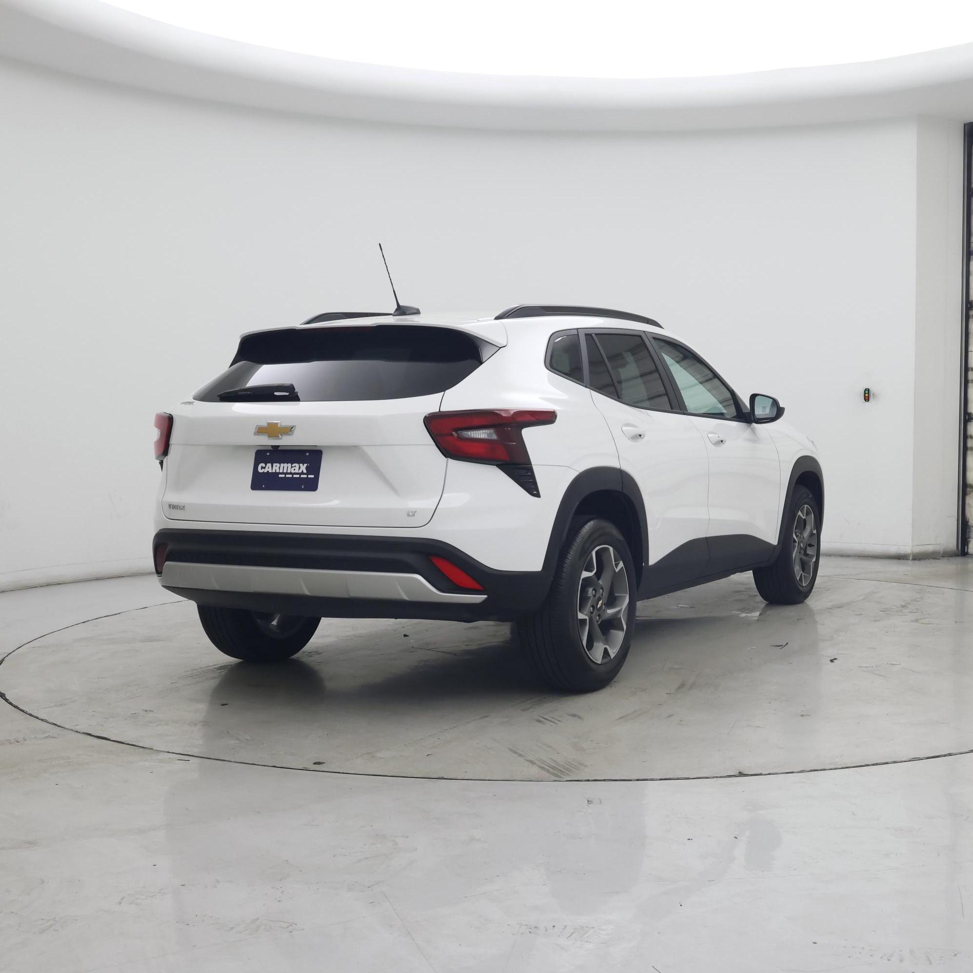 Thumbnail: 2025 Chevrolet Trax - 8
