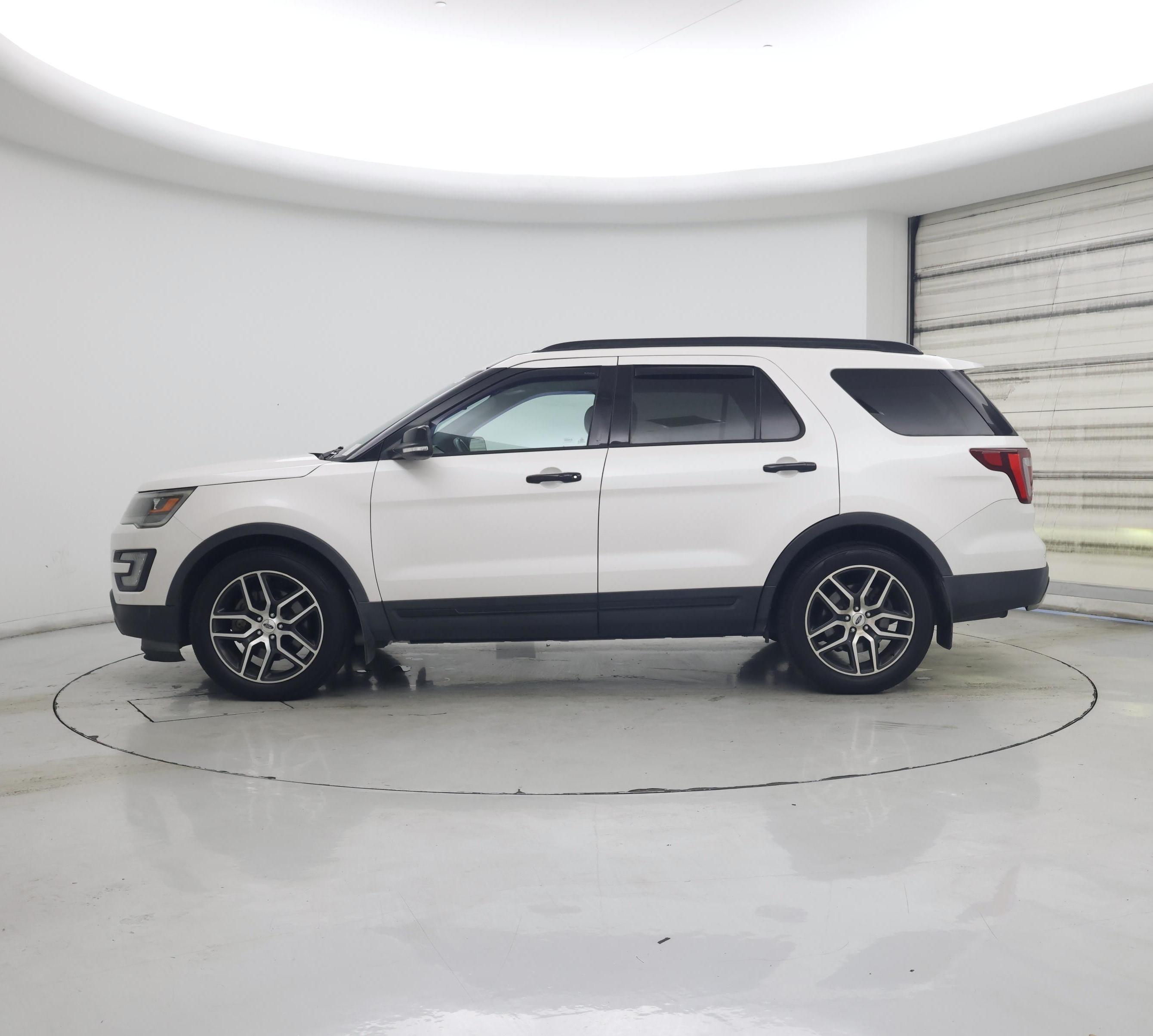 Thumbnail: 2017 Ford Explorer - 3