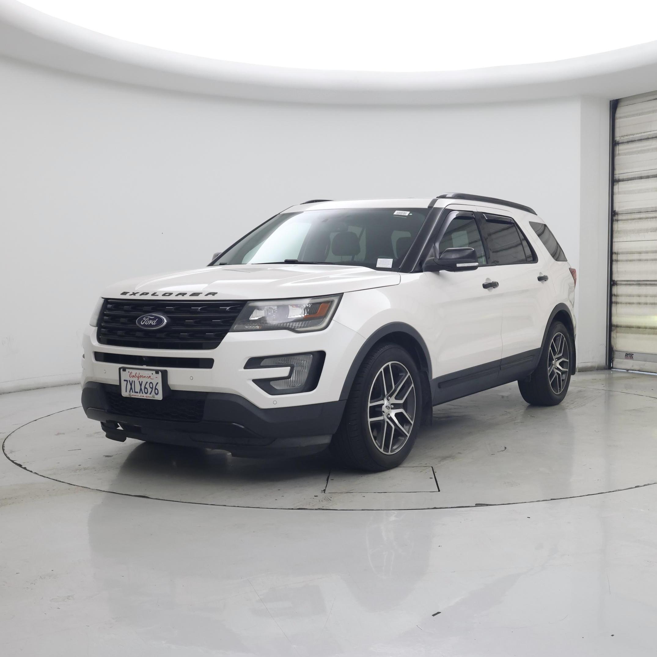 Thumbnail: 2017 Ford Explorer - 4