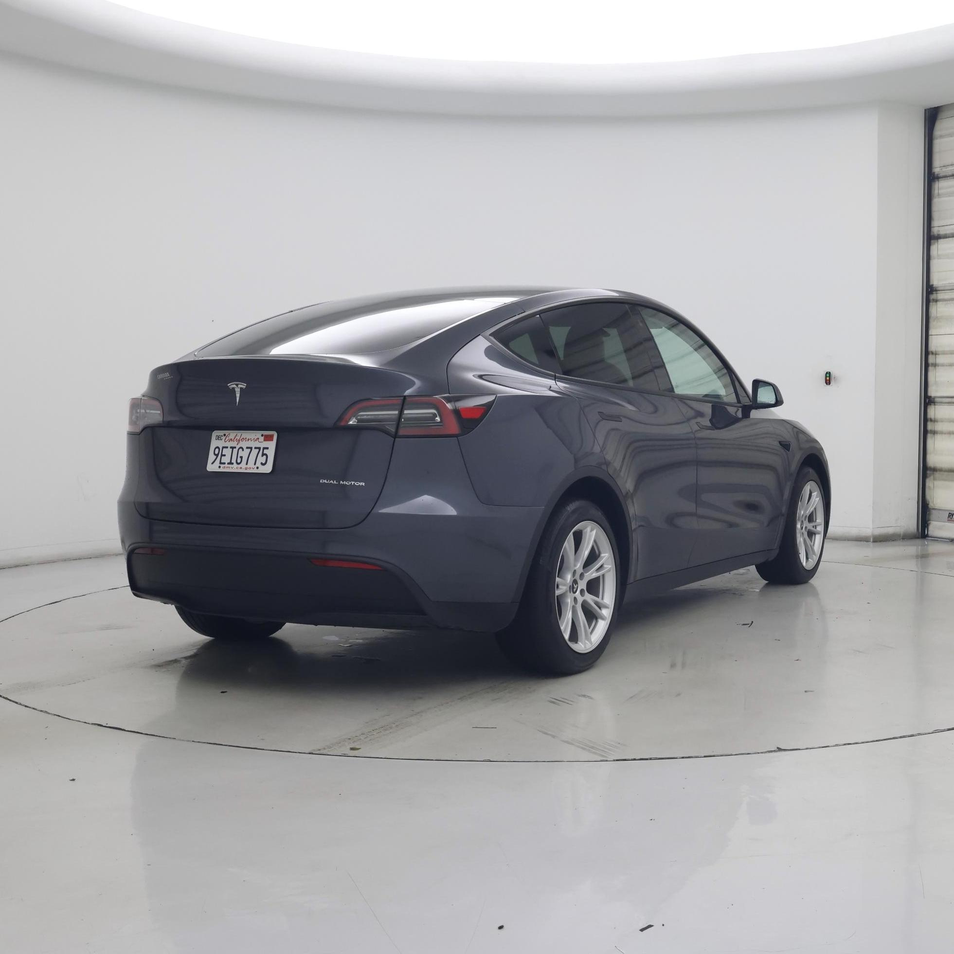 Thumbnail: 2023 Tesla Model Y - 8