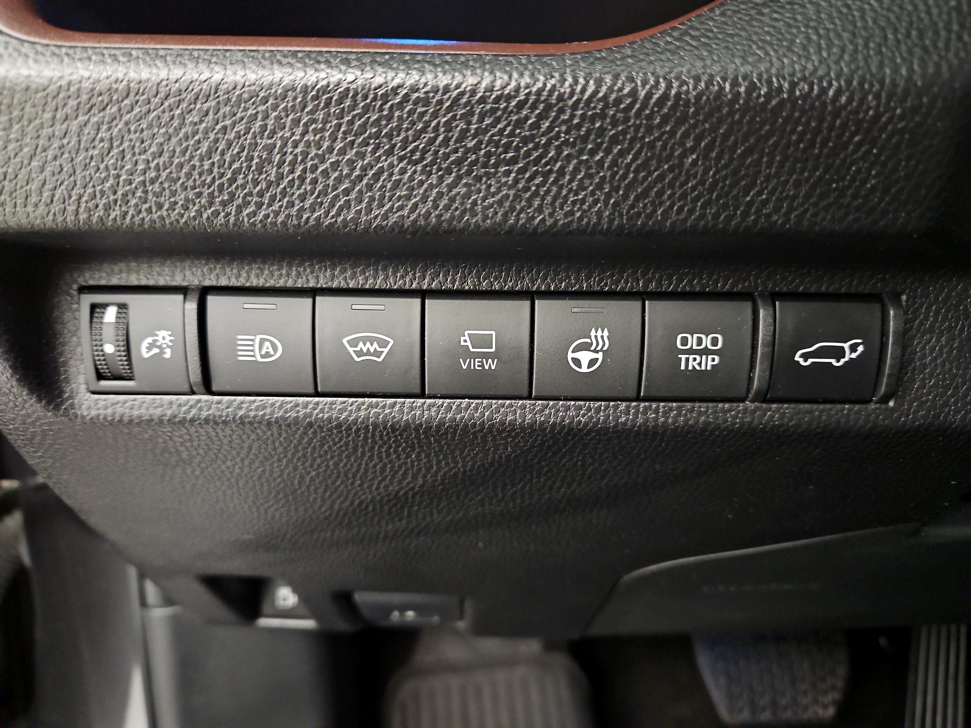 Thumbnail: 2023 Toyota RAV4 - 13