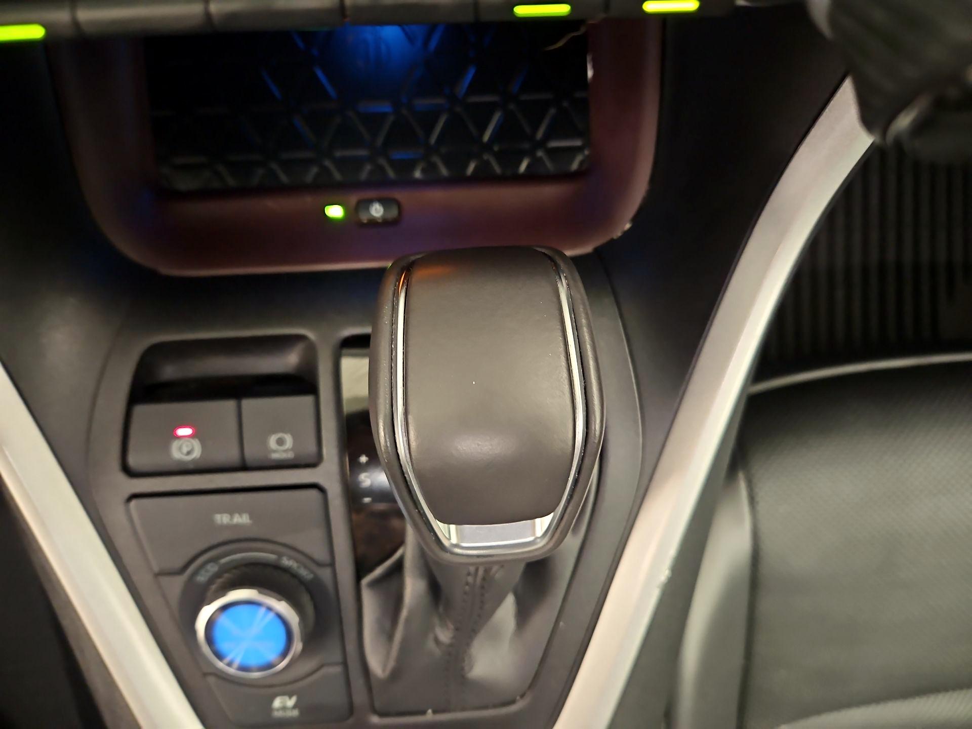 Thumbnail: 2023 Toyota RAV4 - 17