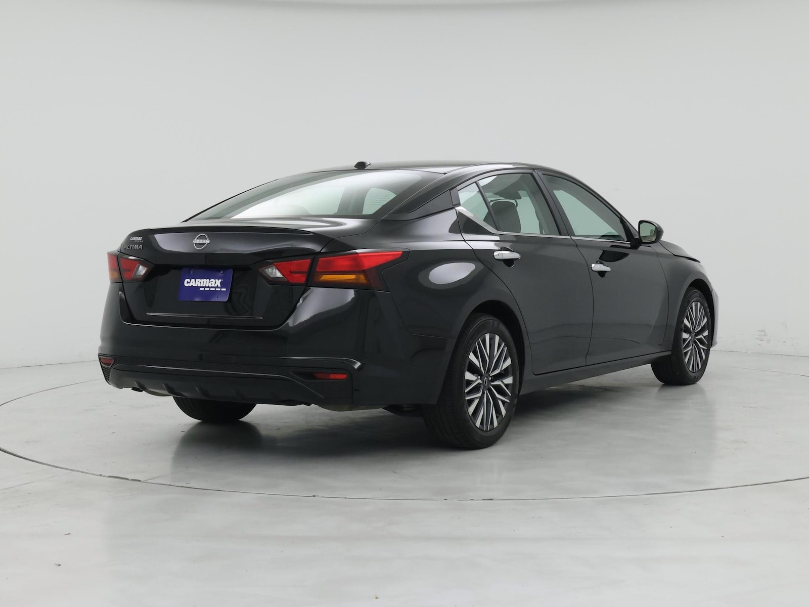 2025 Nissan Altima SV - Photo 9