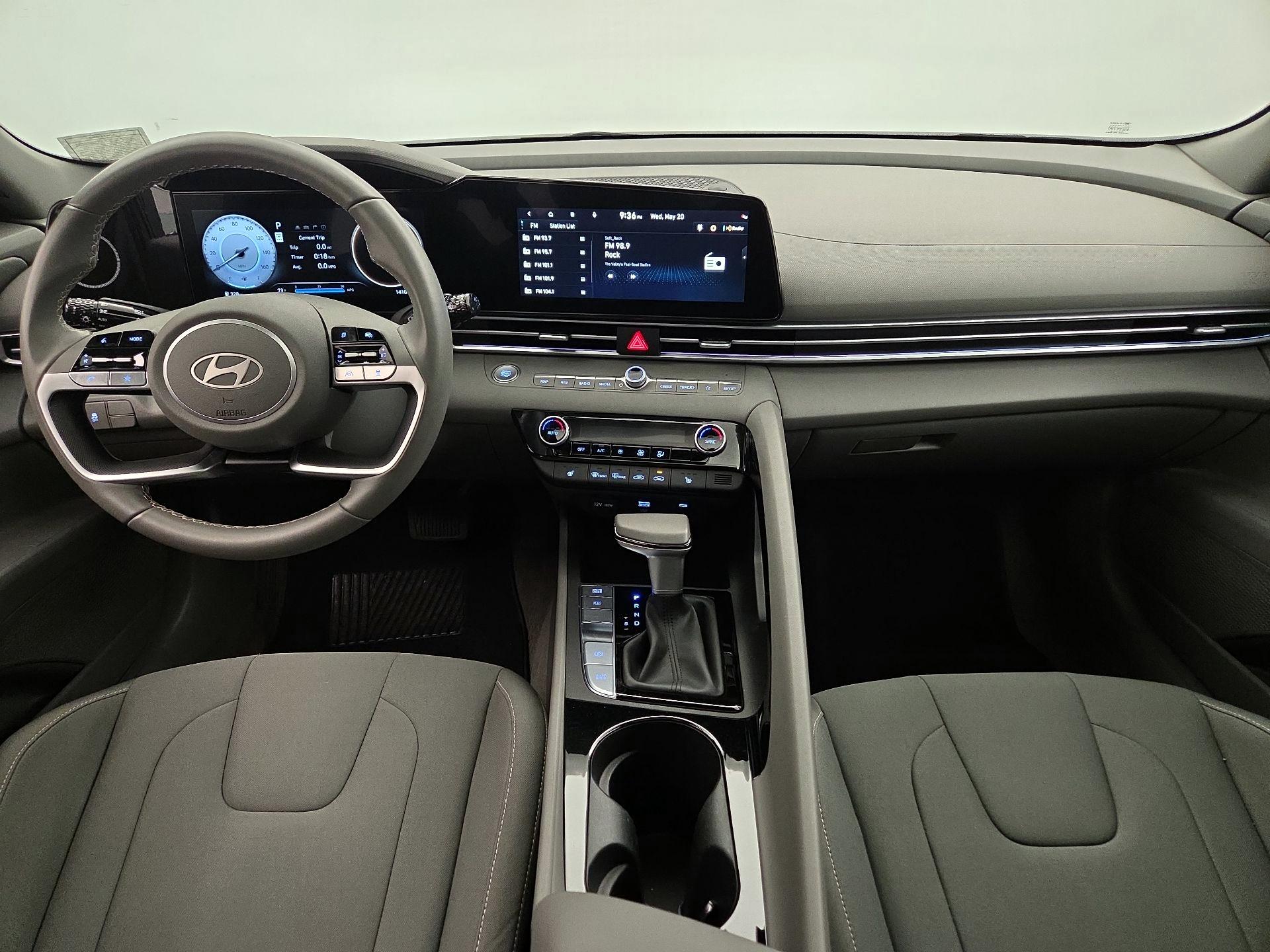 Thumbnail: 2025 Hyundai Elantra - 9