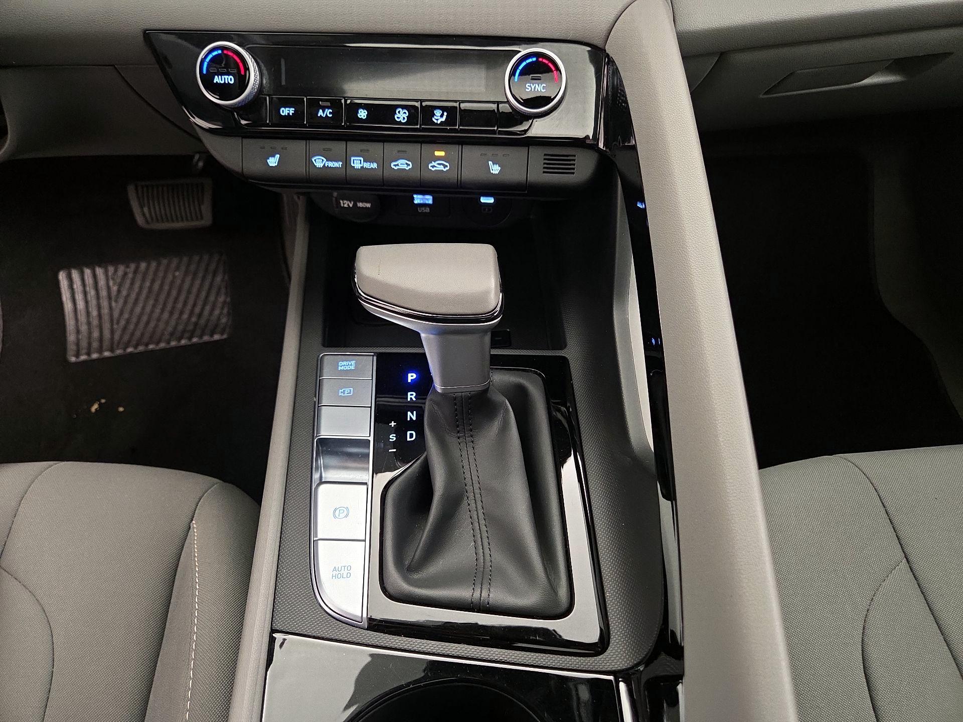 Thumbnail: 2025 Hyundai Elantra - 17