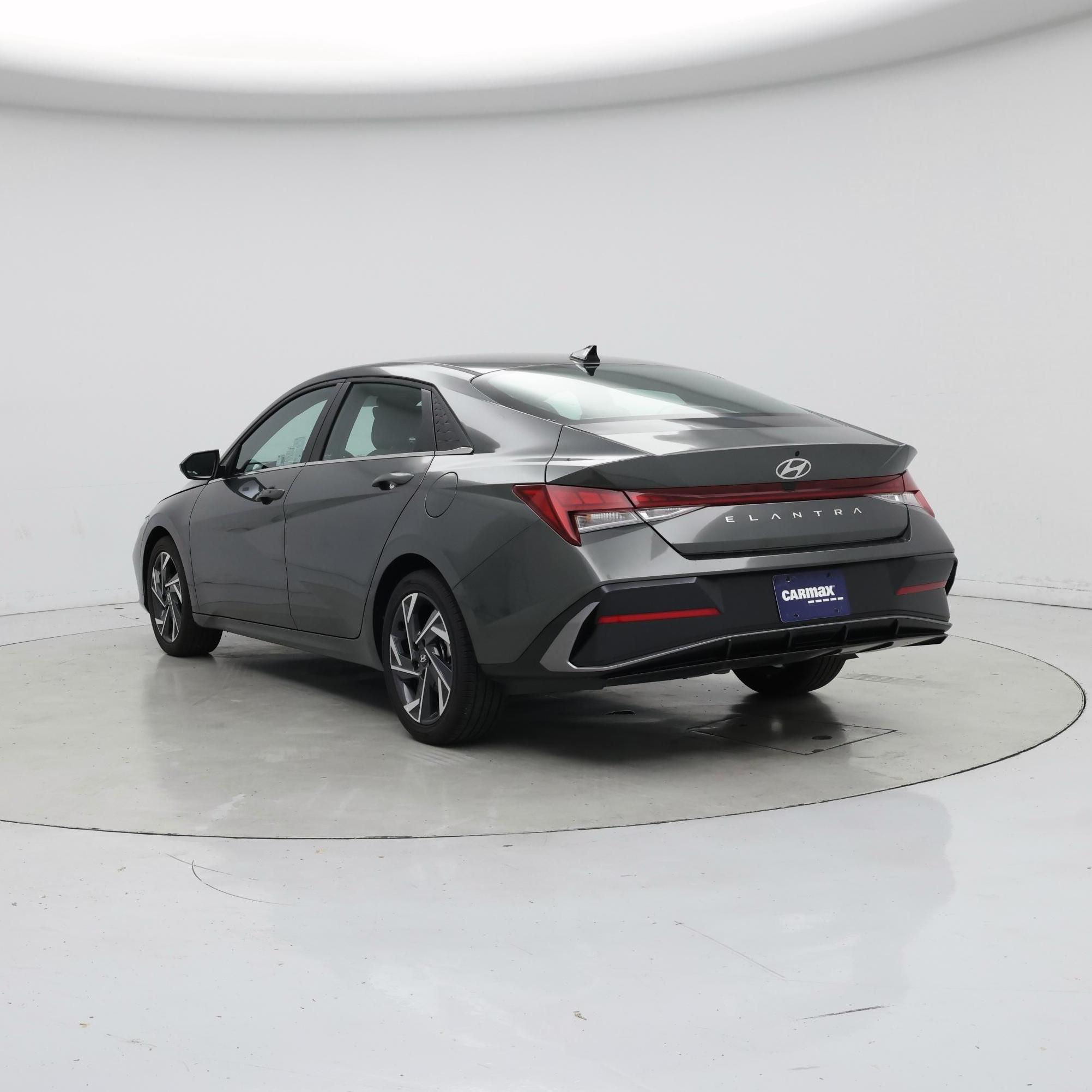 Thumbnail: 2025 Hyundai Elantra - 2