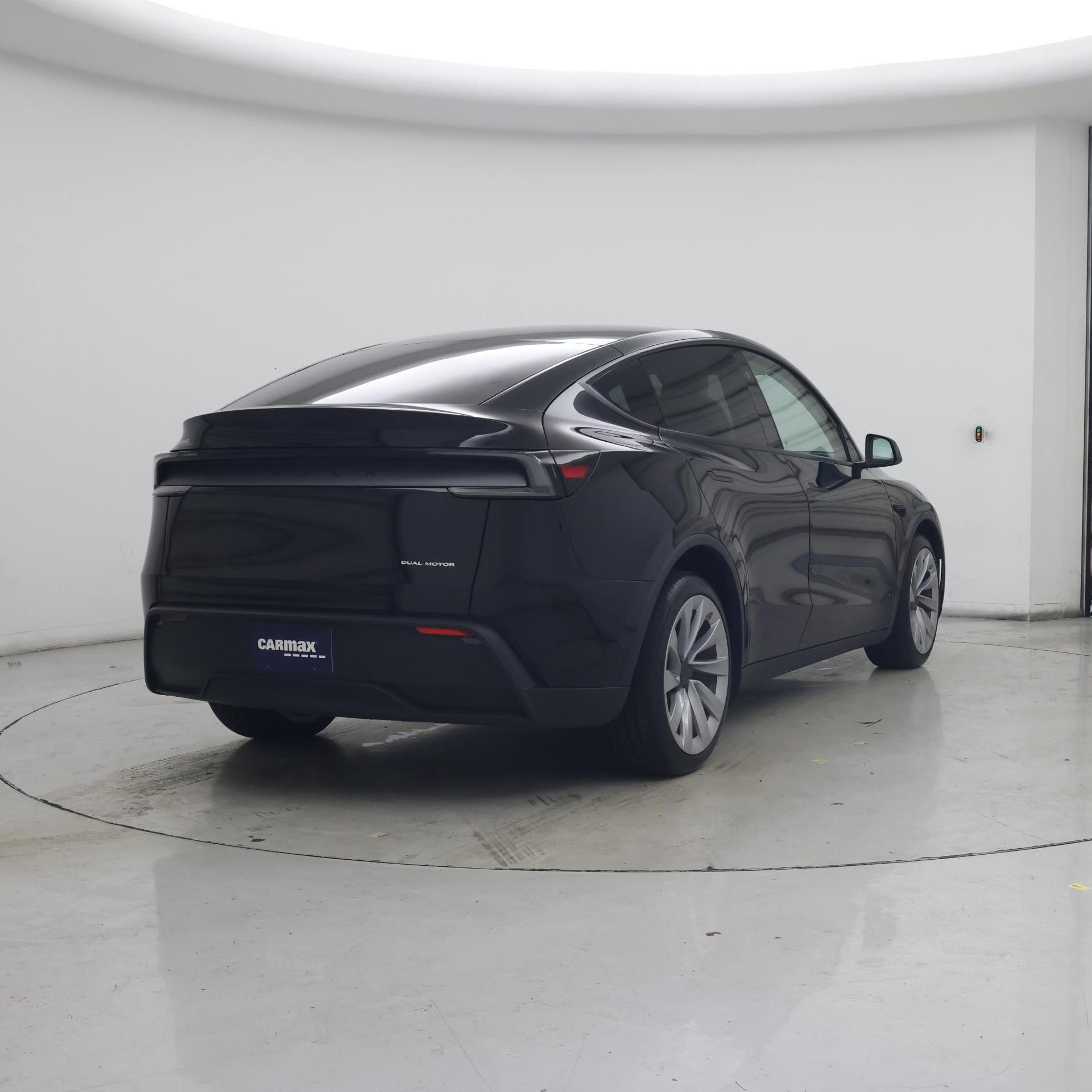 Thumbnail: 2026 Tesla Model Y - 8