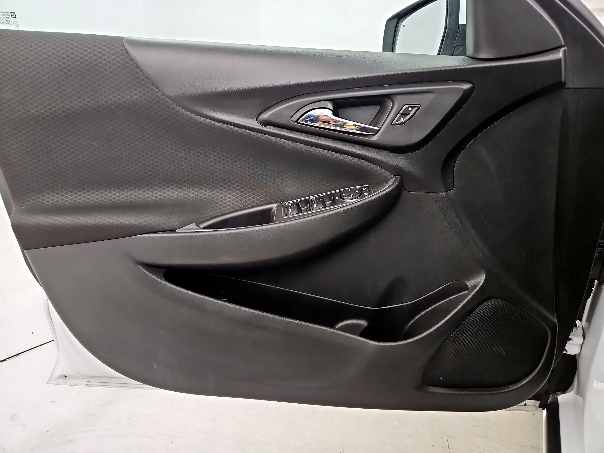 Thumbnail: 2019 Chevrolet Malibu - 12
