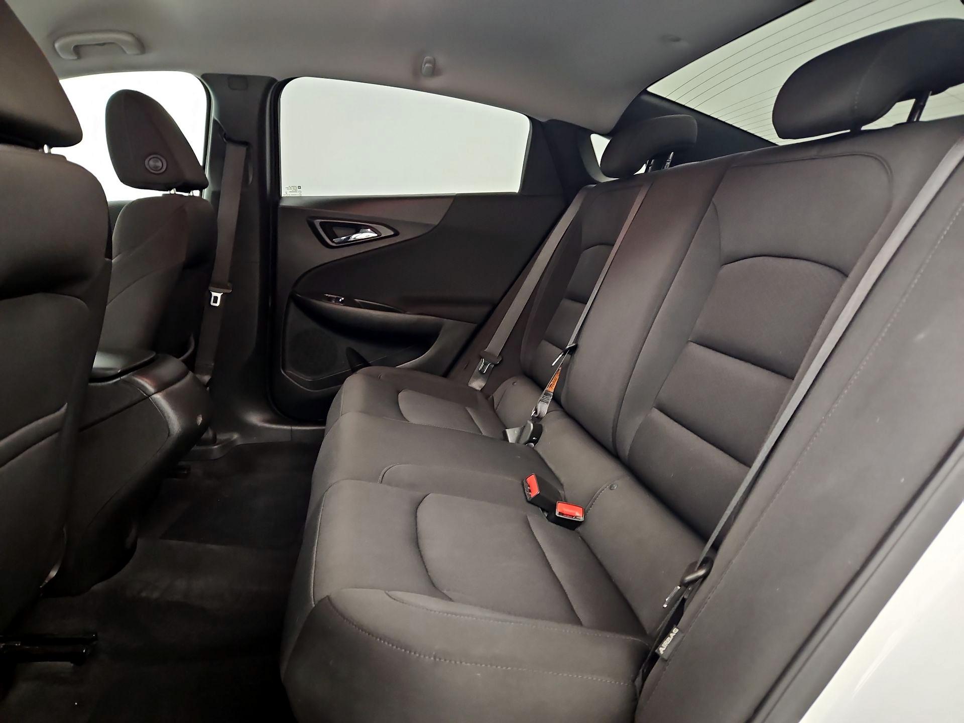 Thumbnail: 2019 Chevrolet Malibu - 18