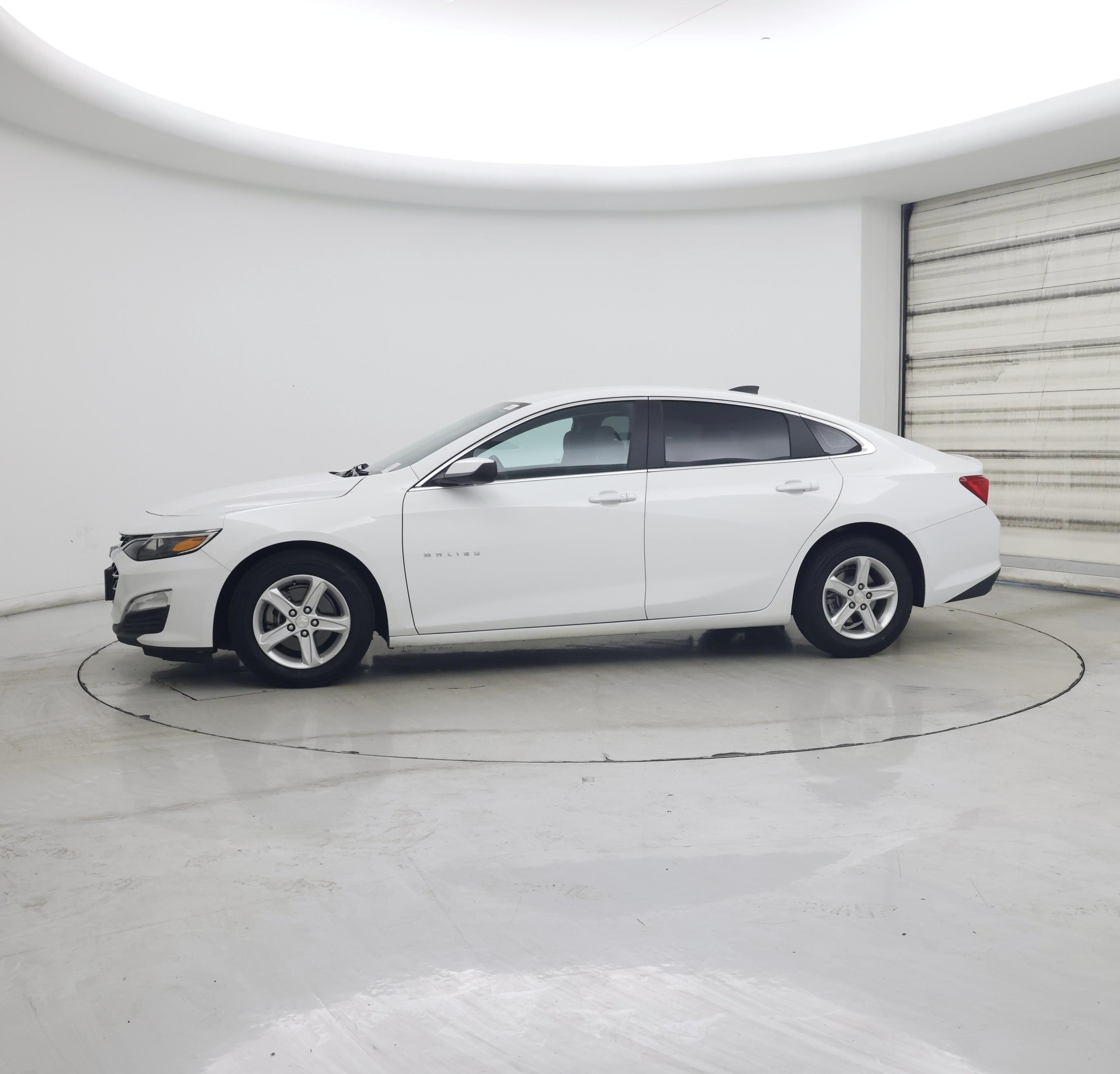 Thumbnail: 2019 Chevrolet Malibu - 3