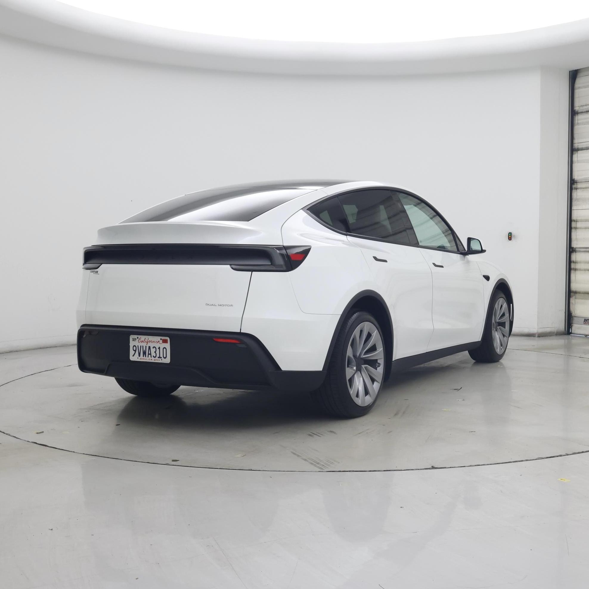 Thumbnail: 2026 Tesla Model Y - 8