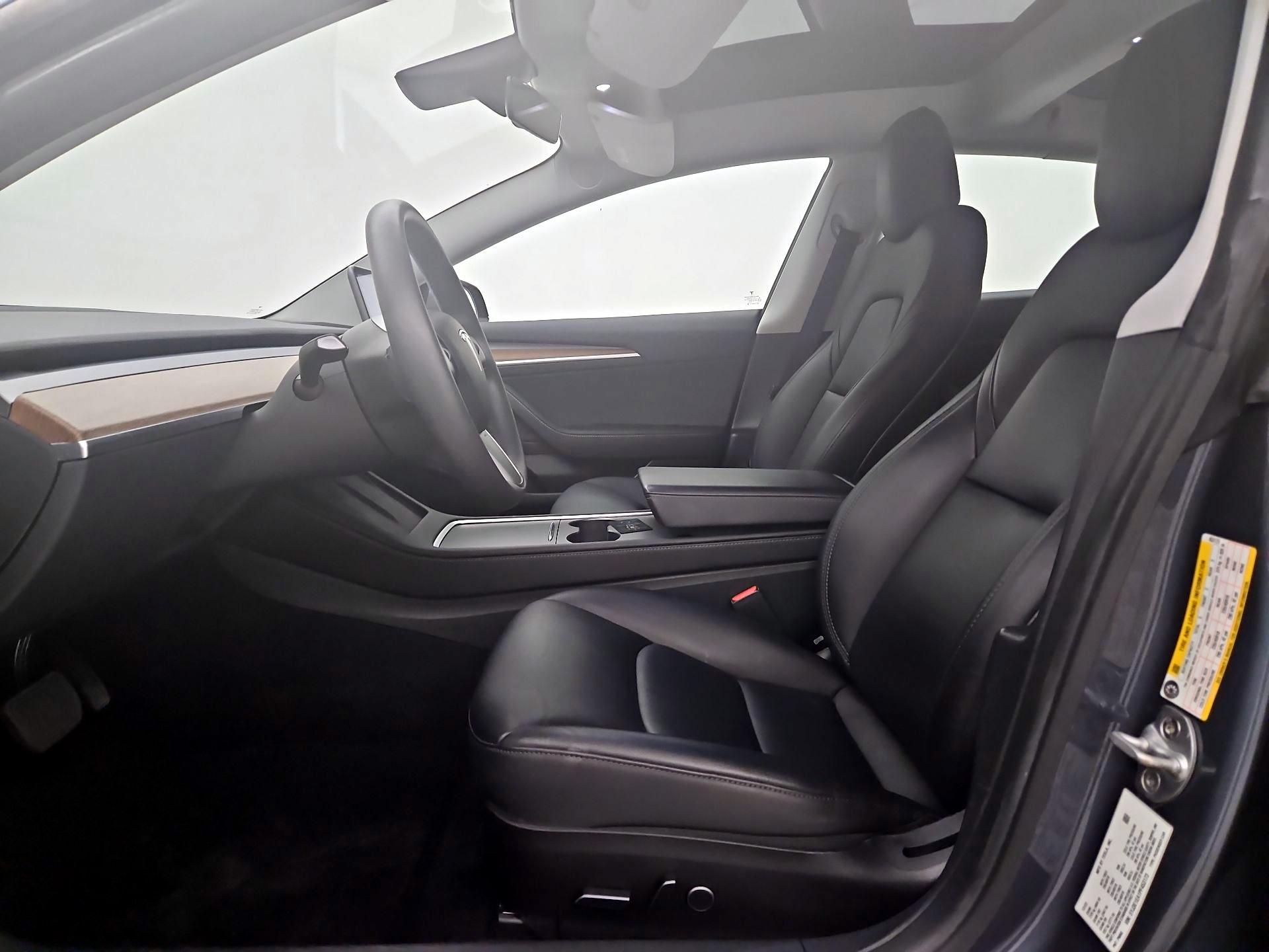 Thumbnail: 2023 Tesla Model 3 - 11