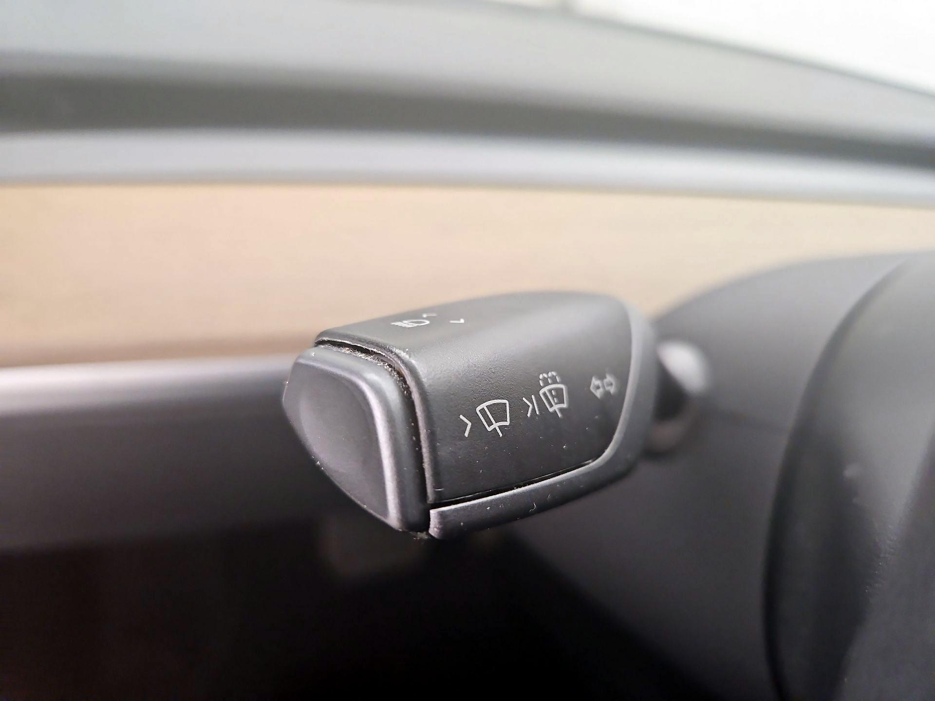 Thumbnail: 2023 Tesla Model 3 - 13