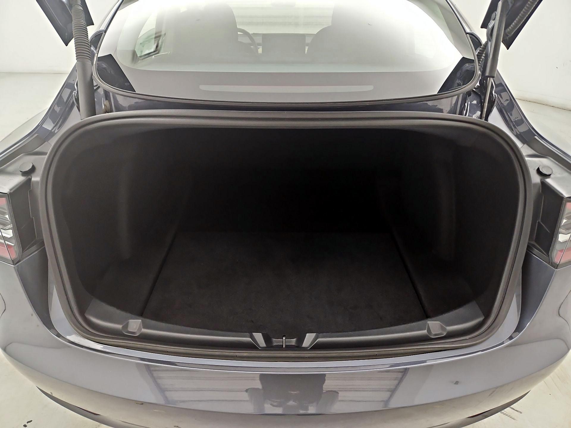 Thumbnail: 2023 Tesla Model 3 - 19