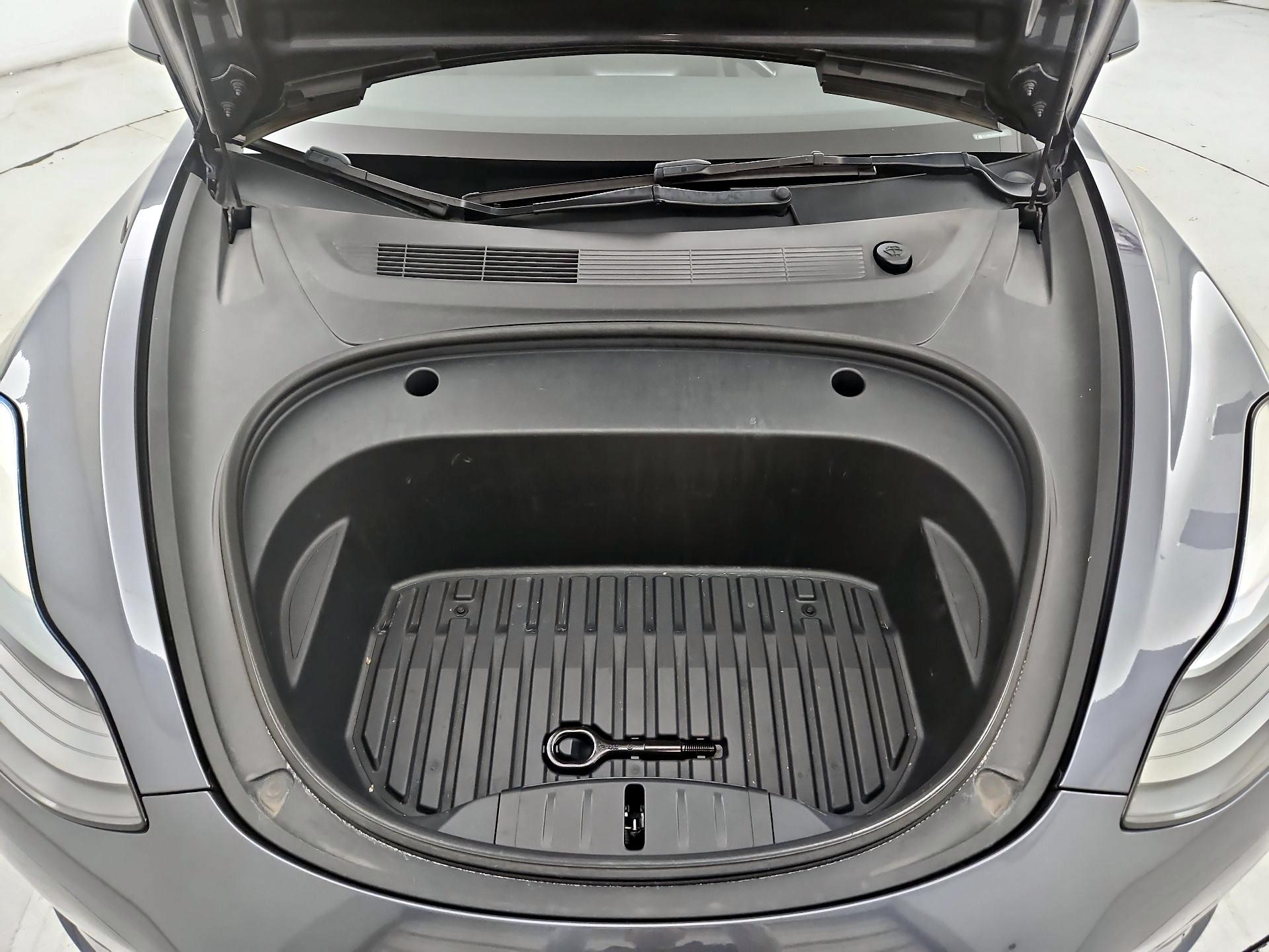 Thumbnail: 2023 Tesla Model 3 - 20