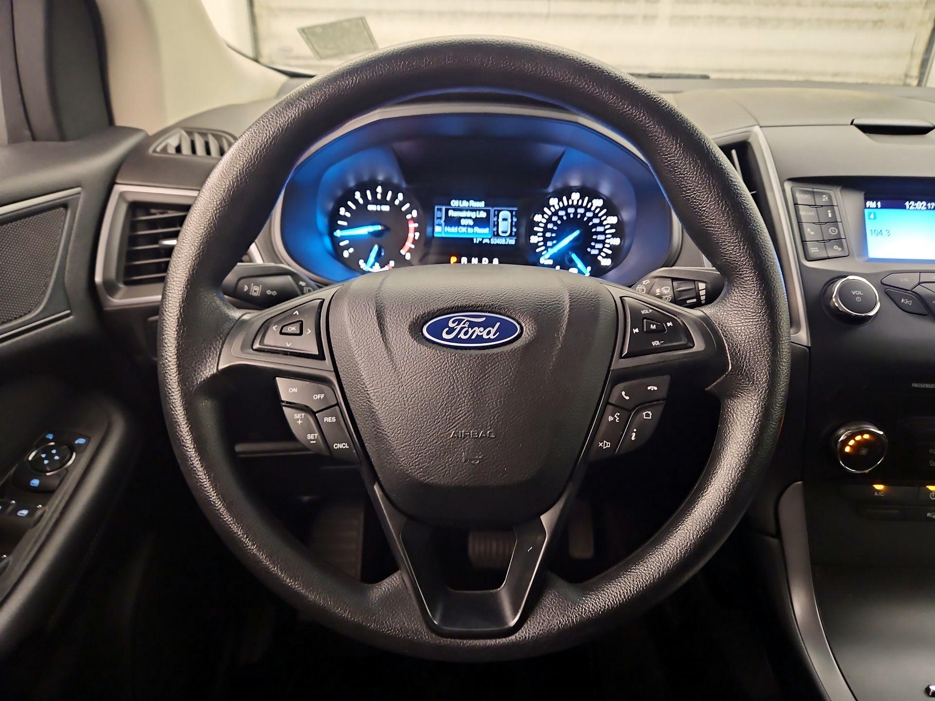 Thumbnail: 2019 Ford Edge - 10