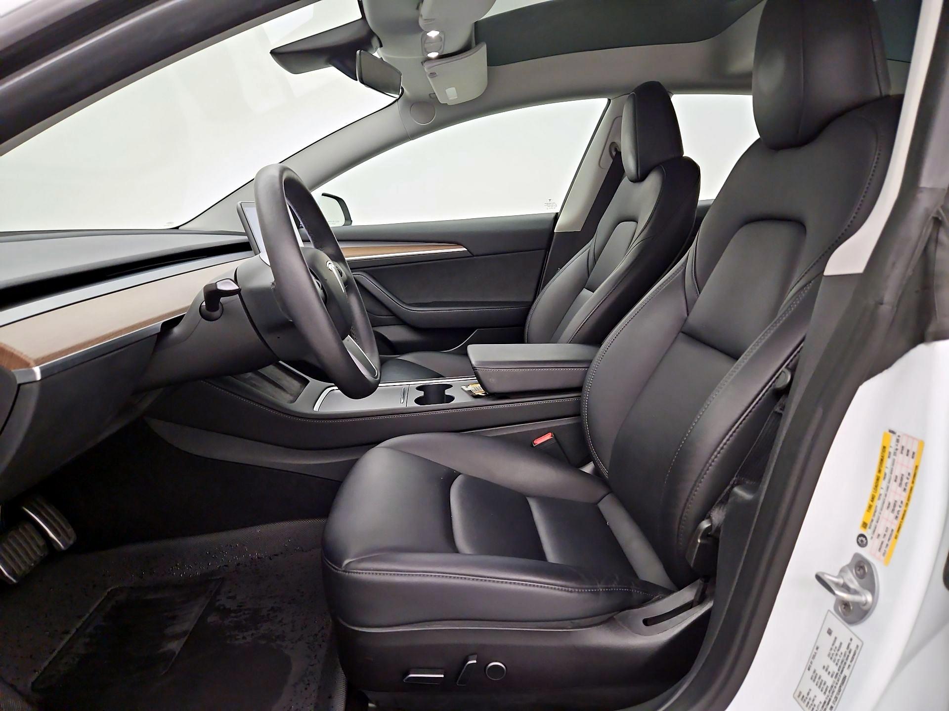 Thumbnail: 2023 Tesla Model 3 - 11