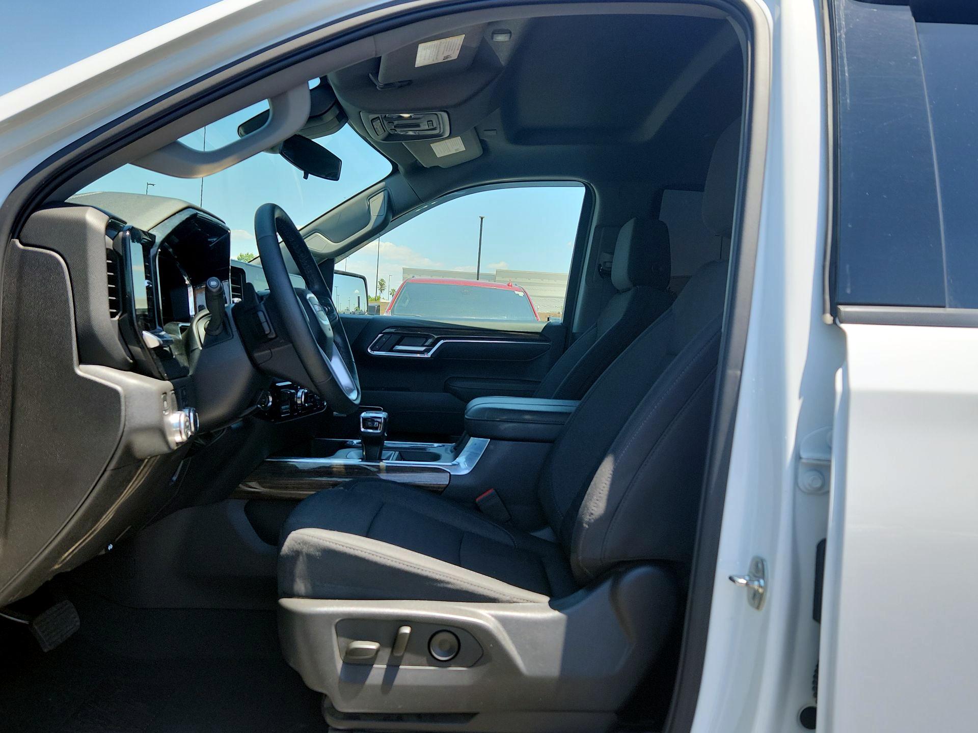 Thumbnail: 2025 GMC Sierra 1500 - 9