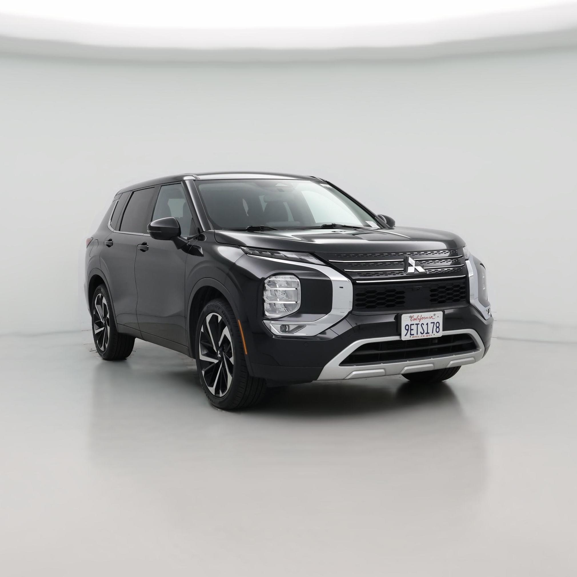 Thumbnail: 2023 Mitsubishi Outlander - 1