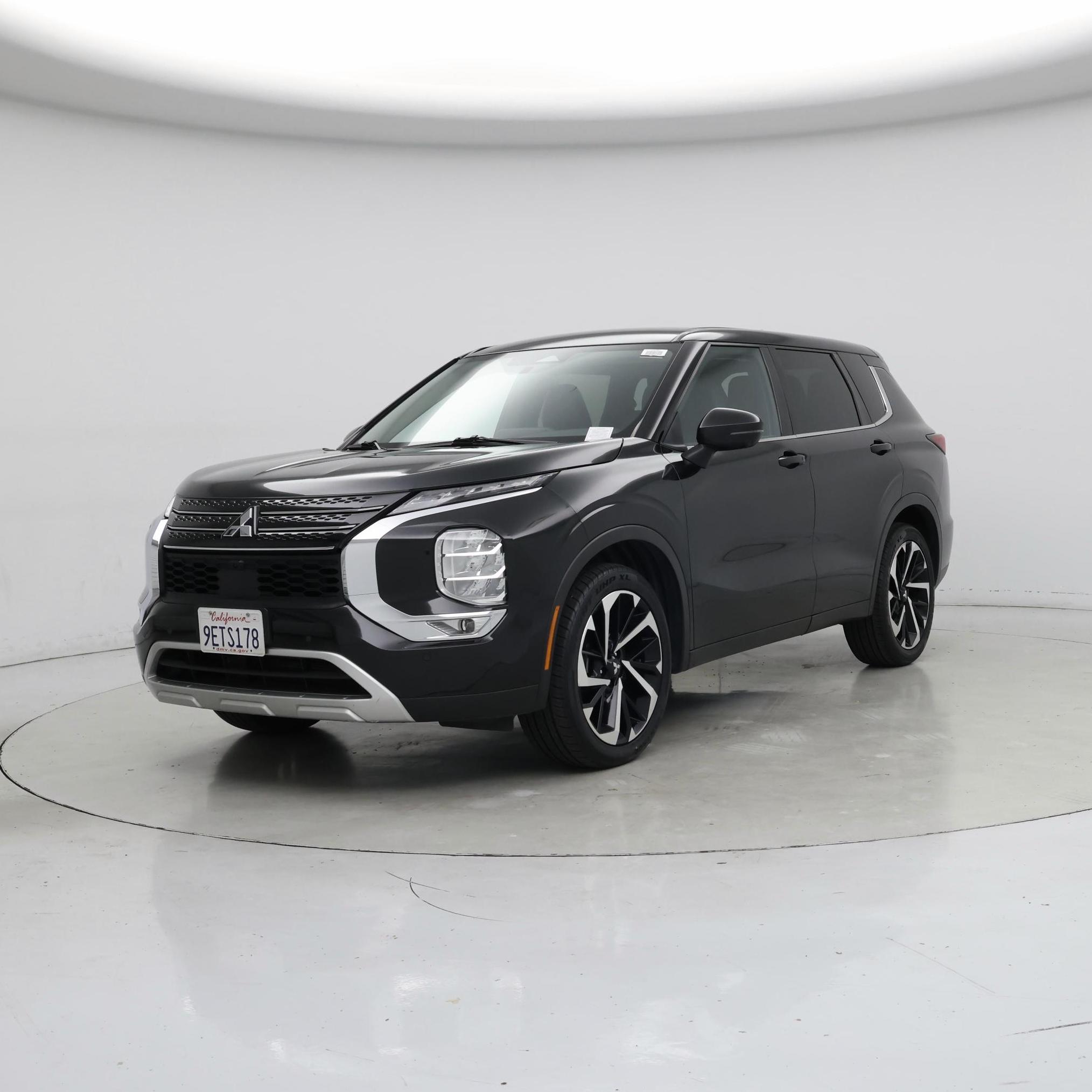 Thumbnail: 2023 Mitsubishi Outlander - 4