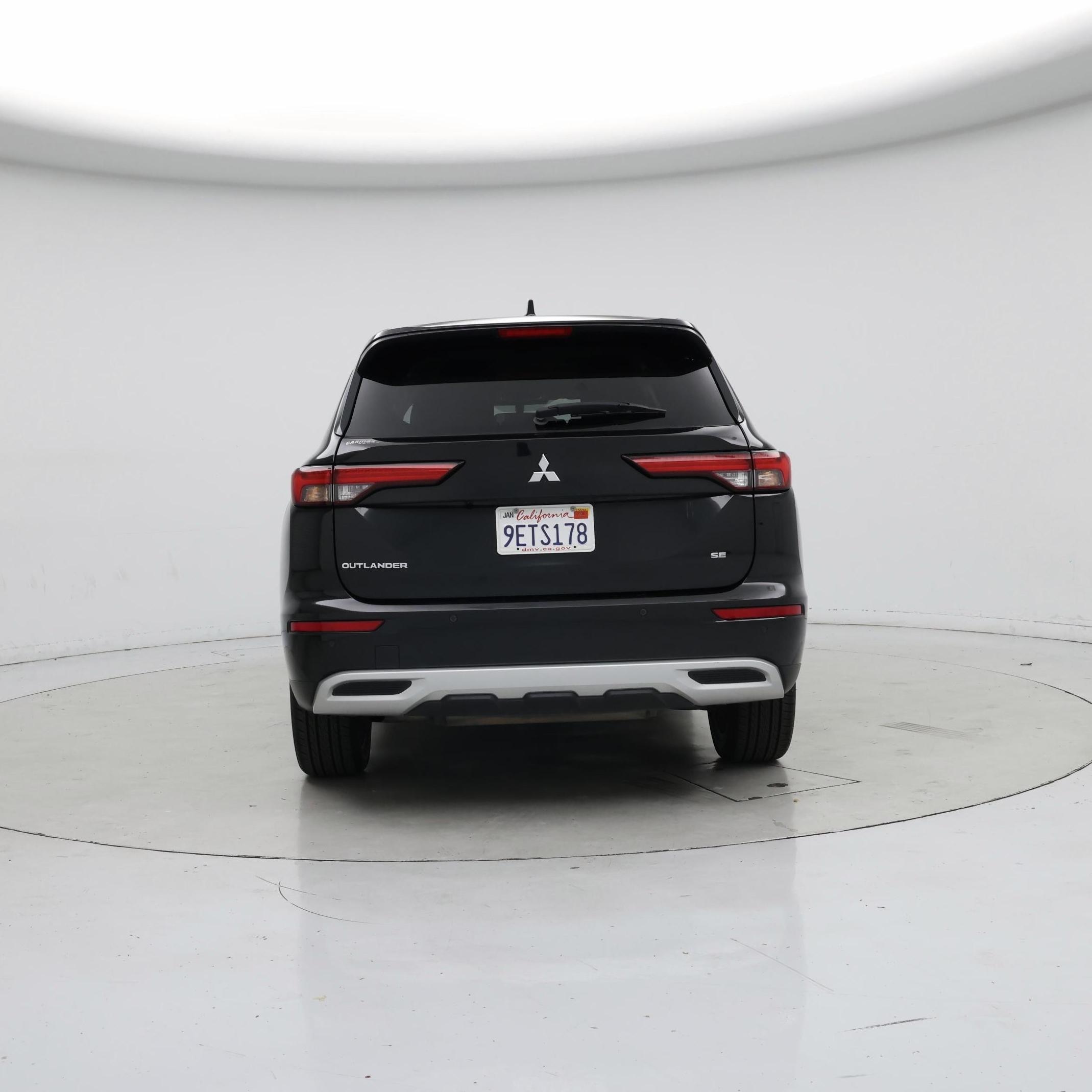 Thumbnail: 2023 Mitsubishi Outlander - 6