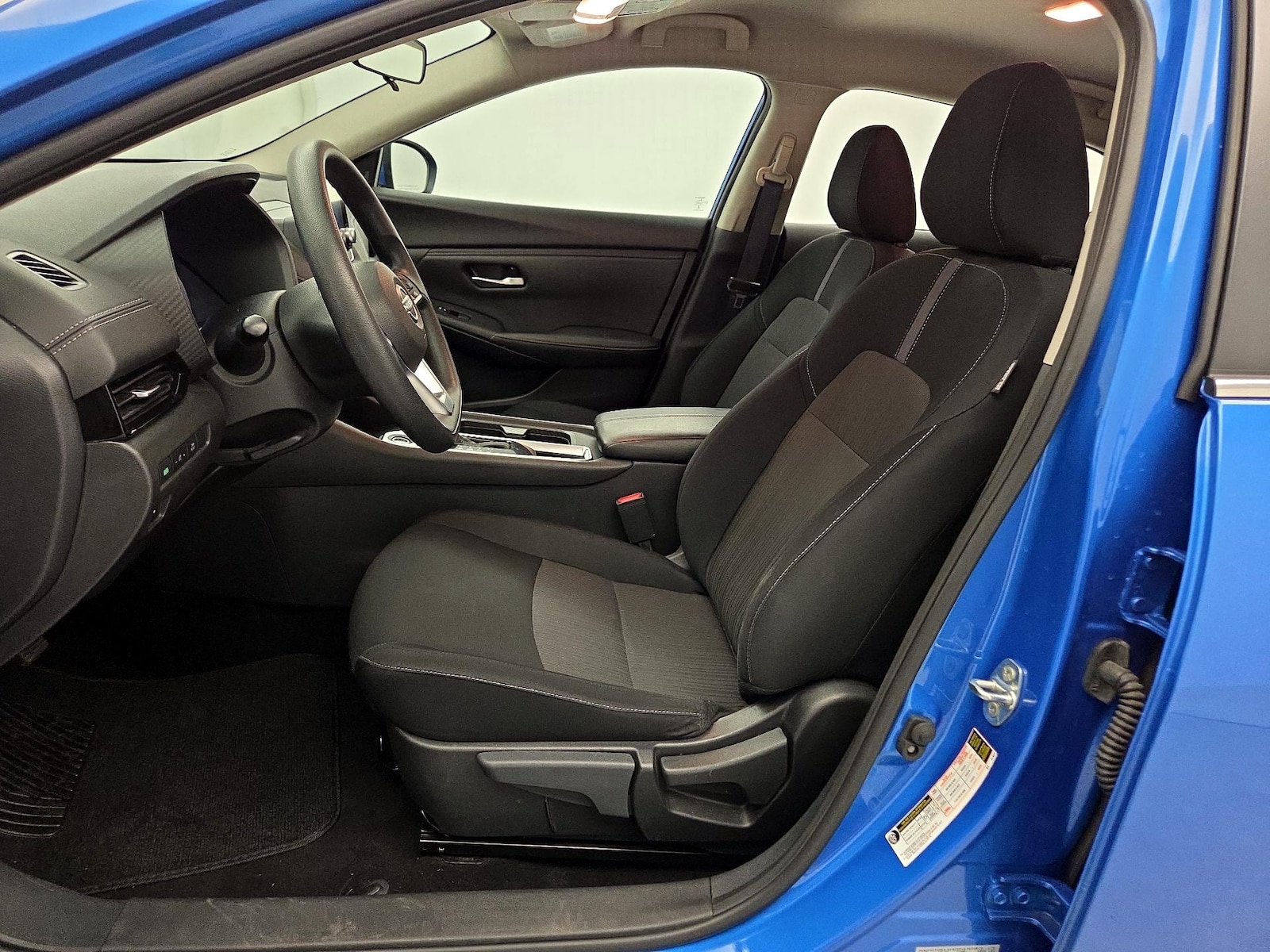 2025 Nissan Sentra SV - Photo 12