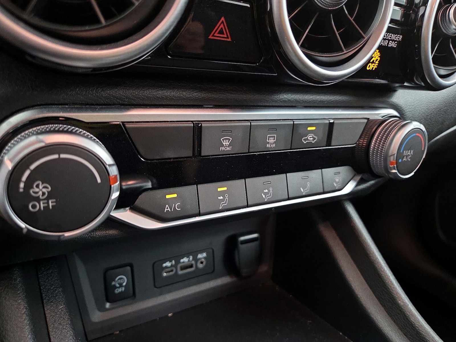 2025 Nissan Sentra SV - Photo 17