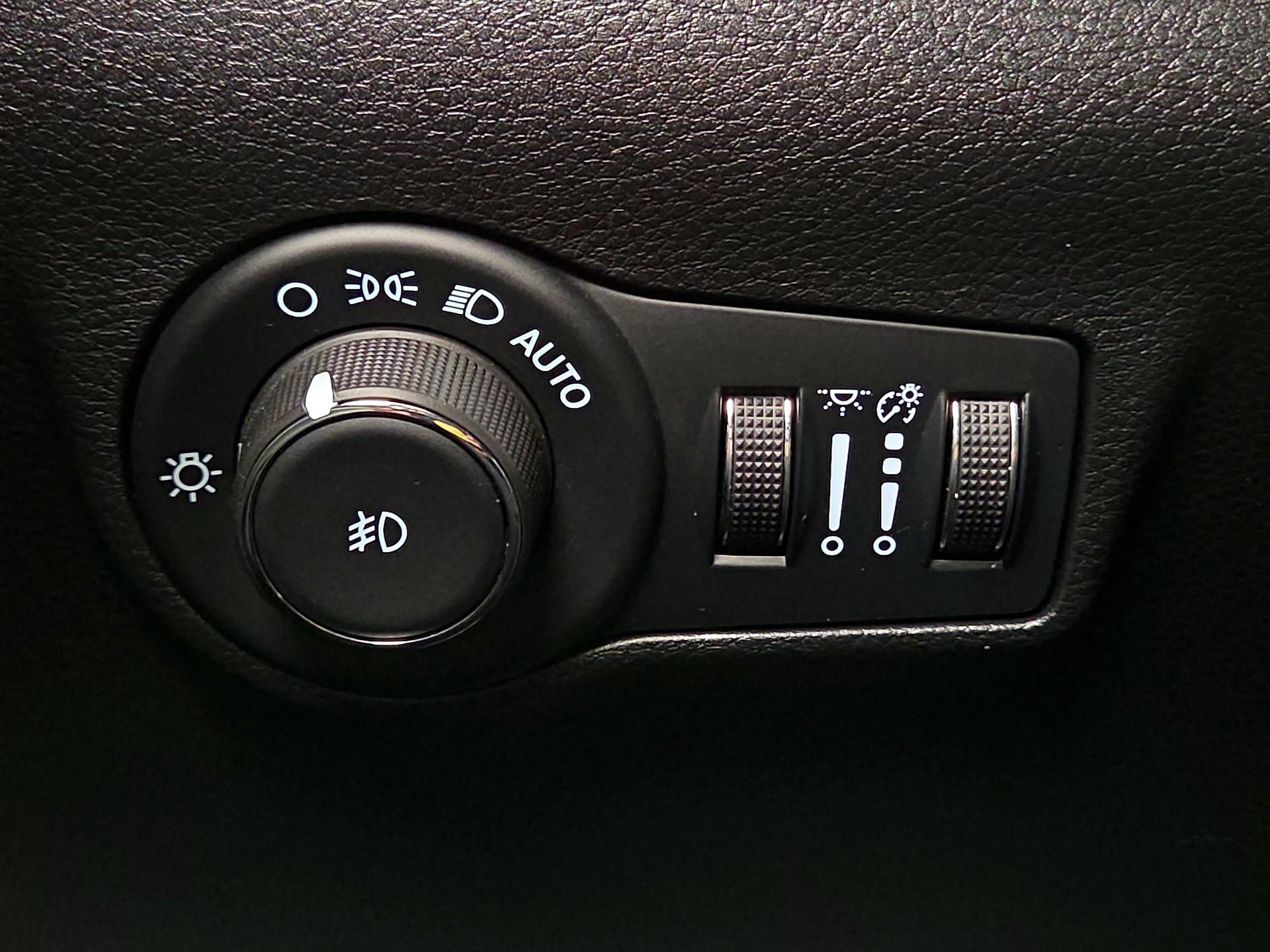 Thumbnail: 2025 Jeep Compass - 13