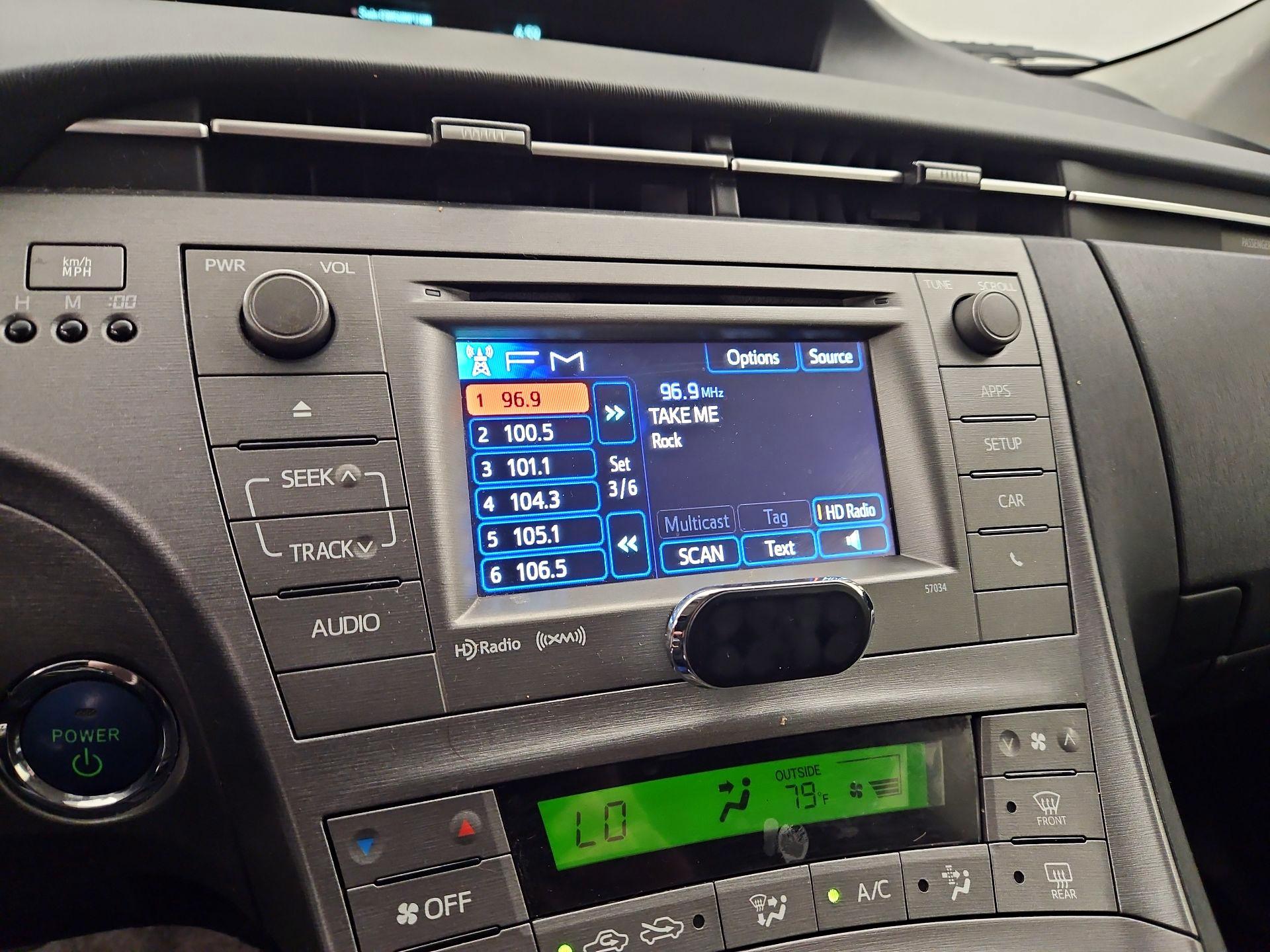 Thumbnail: 2015 Toyota Prius - 15