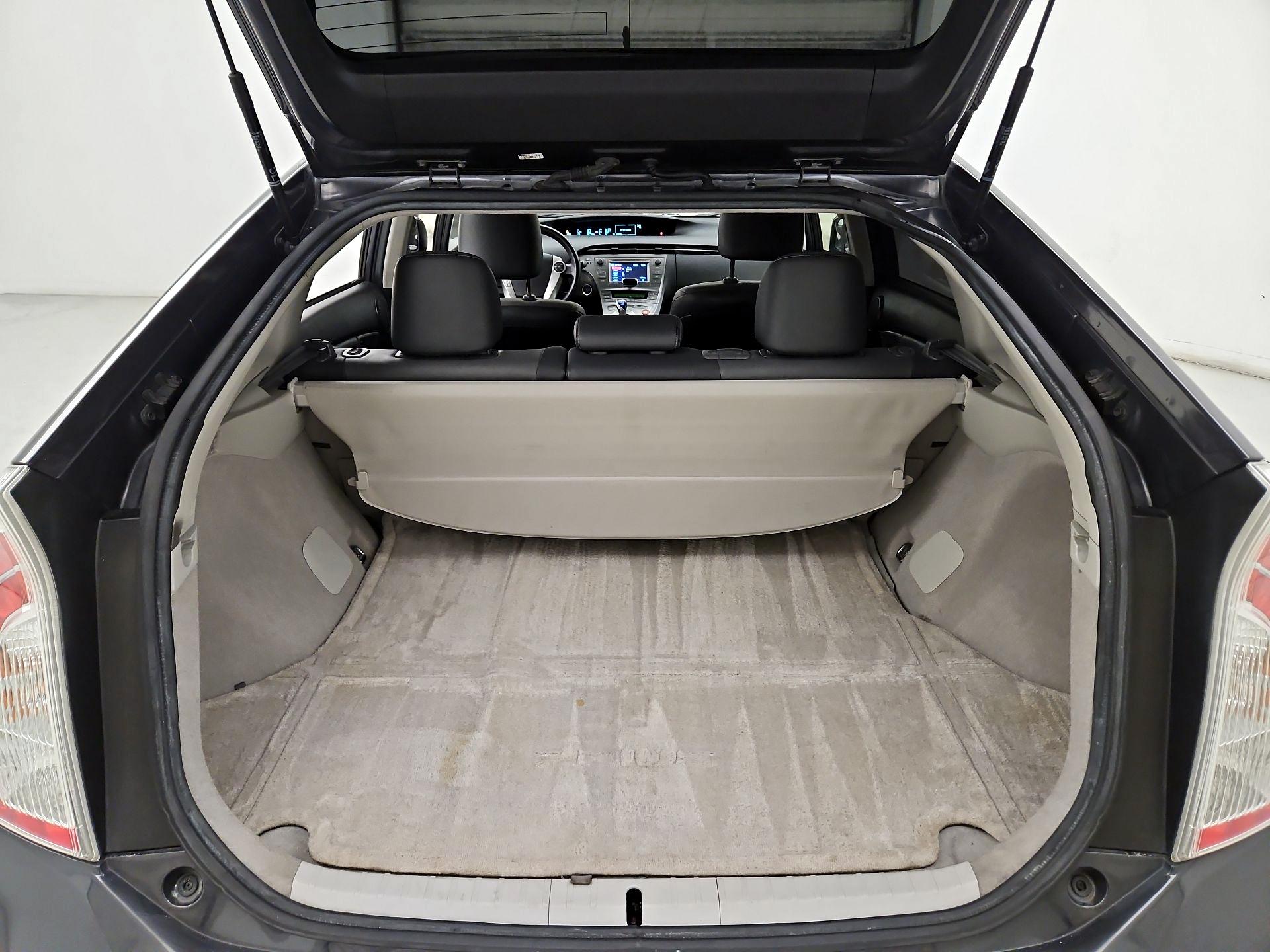 Thumbnail: 2015 Toyota Prius - 19