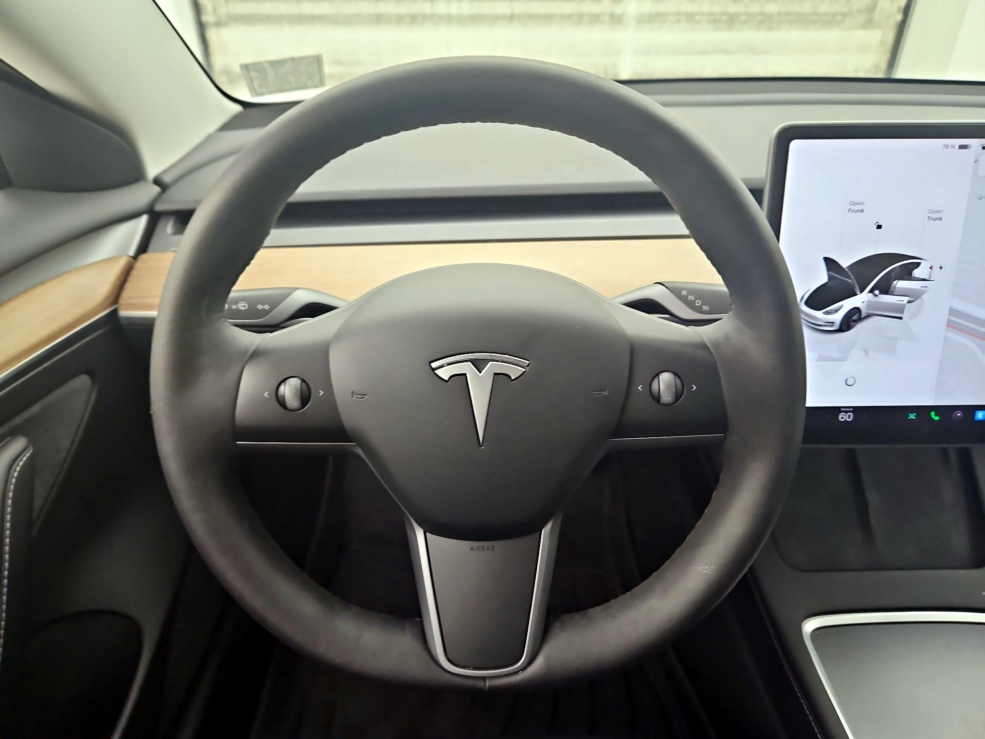 Thumbnail: 2022 Tesla Model 3 - 10