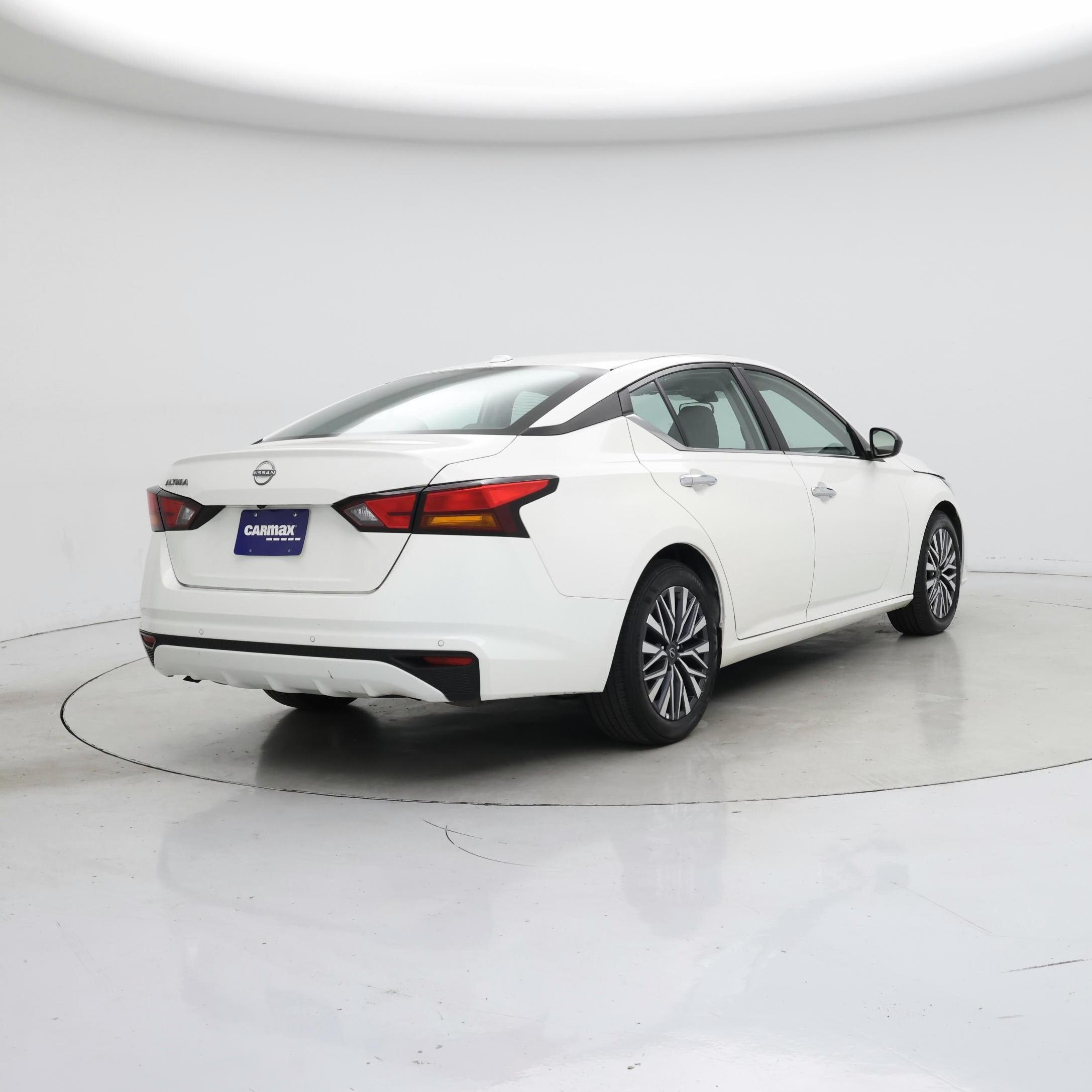 Thumbnail: 2025 Nissan Altima - 8