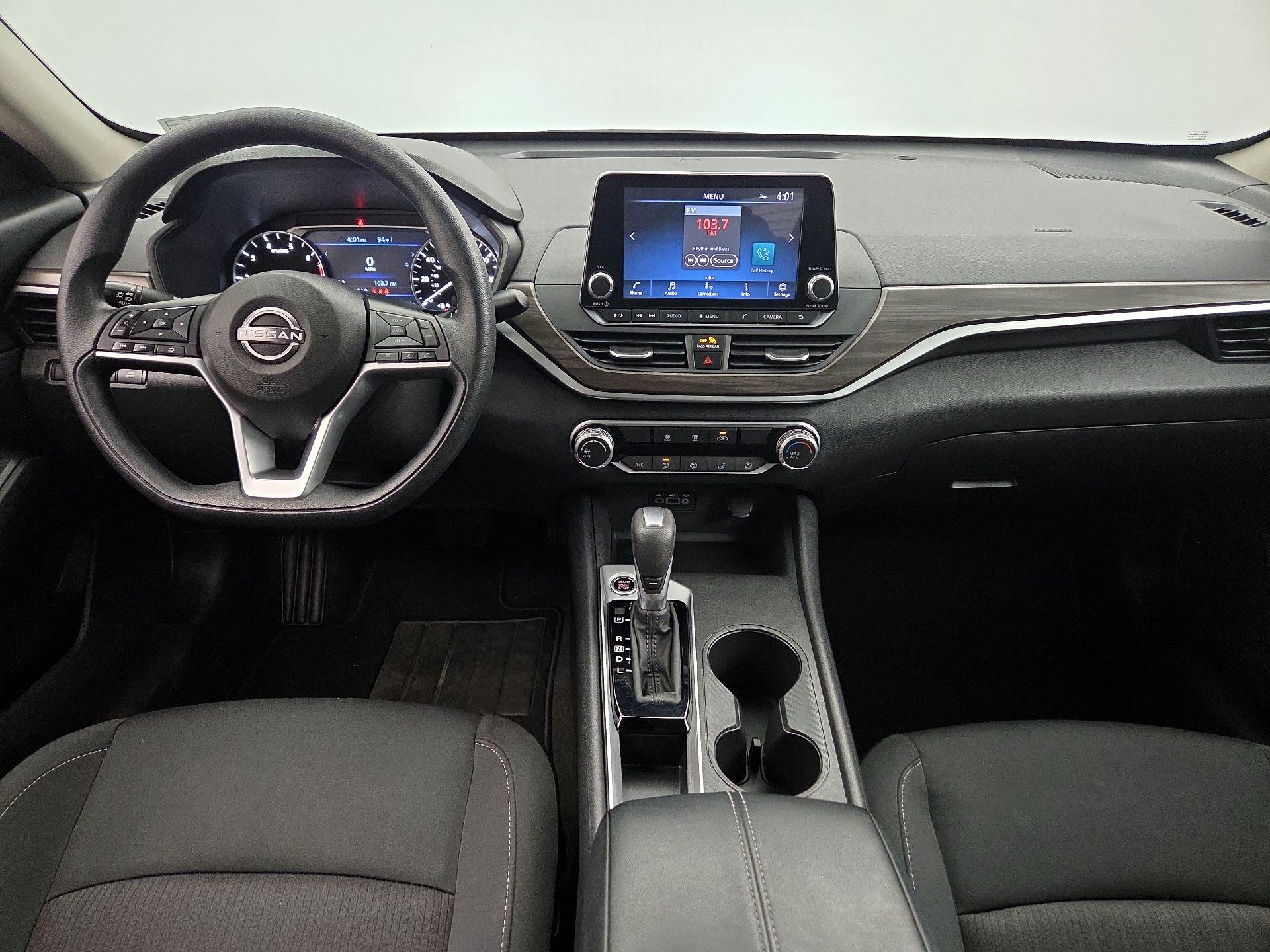 Thumbnail: 2025 Nissan Altima - 9
