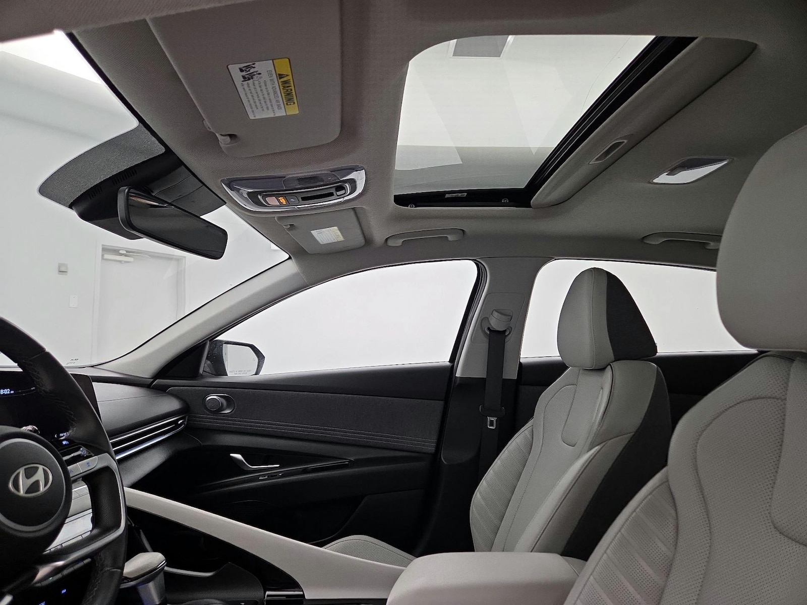 2025 Hyundai Elantra Limited - Photo 21