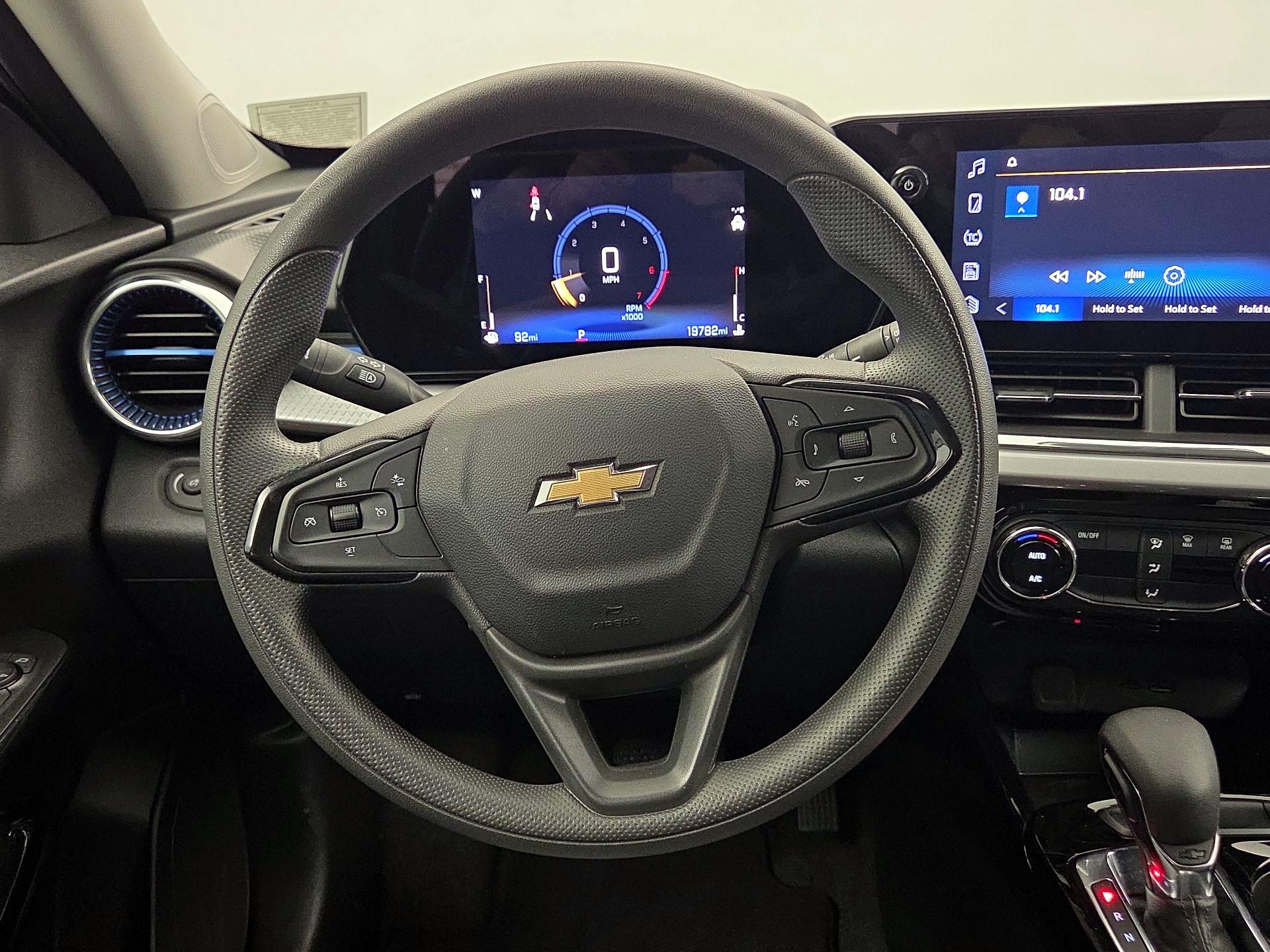 Thumbnail: 2025 Chevrolet Trax - 10