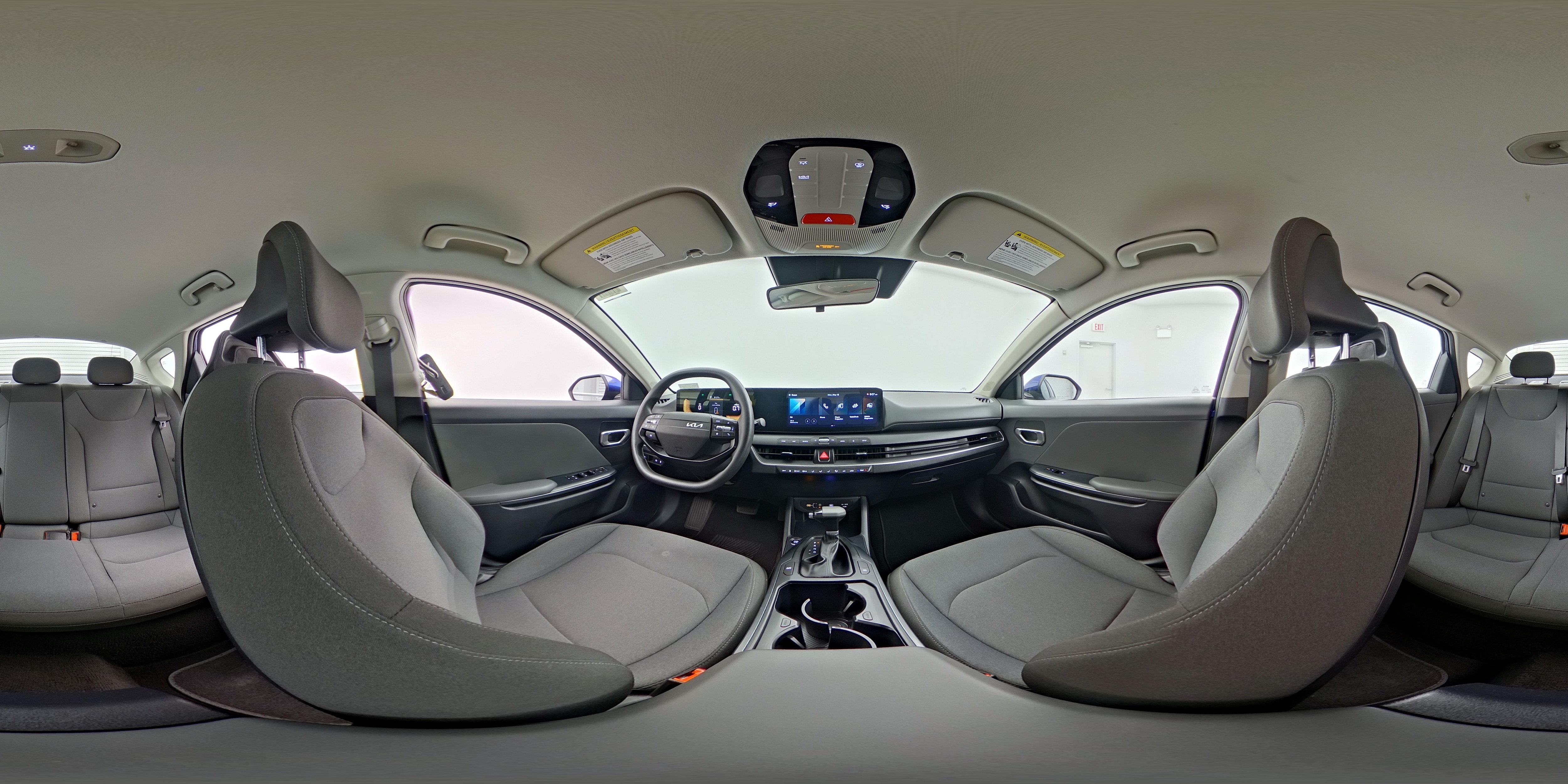 2025 Kia K4 LXS - Photo 24