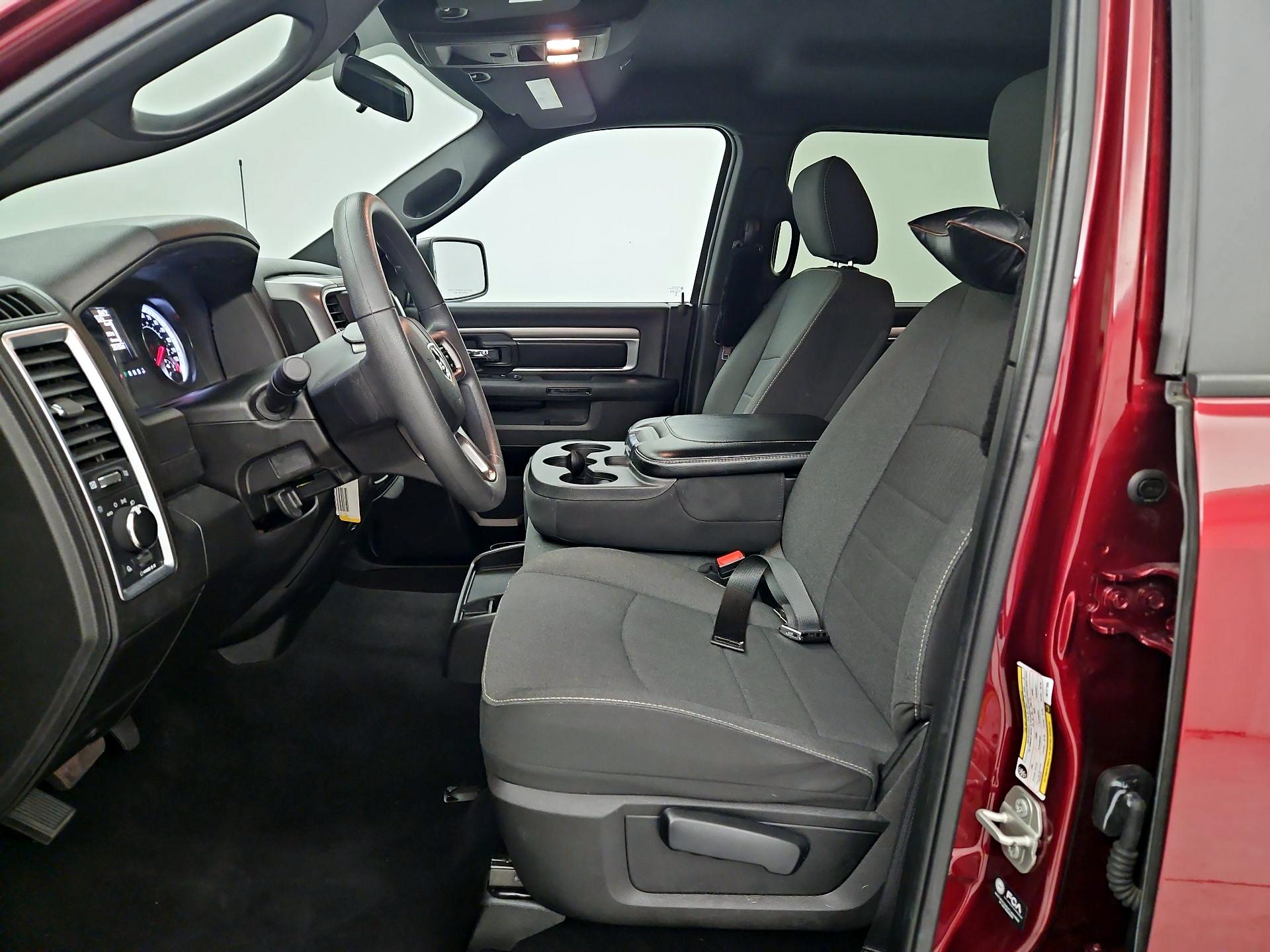 Thumbnail: 2024 RAM 1500 Classic - 11