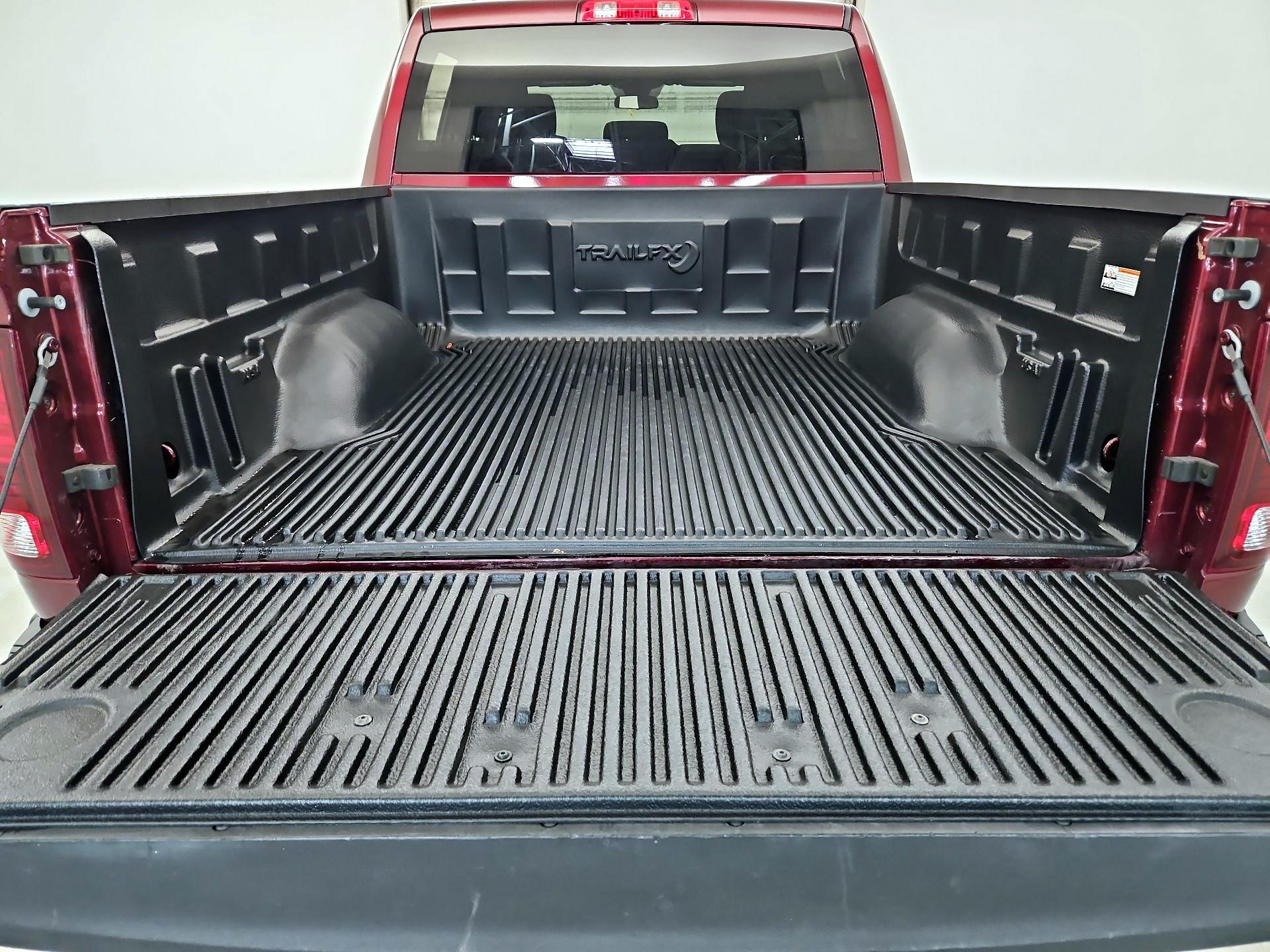 Thumbnail: 2024 RAM 1500 Classic - 19